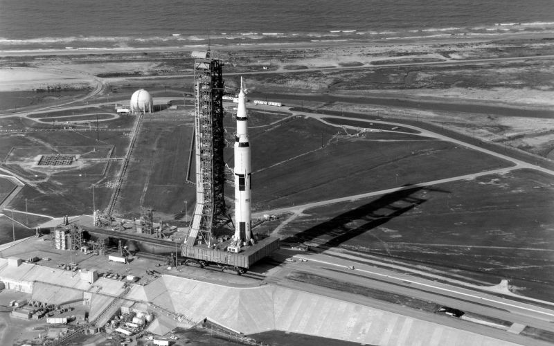 vozidlo,raketa,Monochrome,NASA,Bojová loď,lietadlová loď
