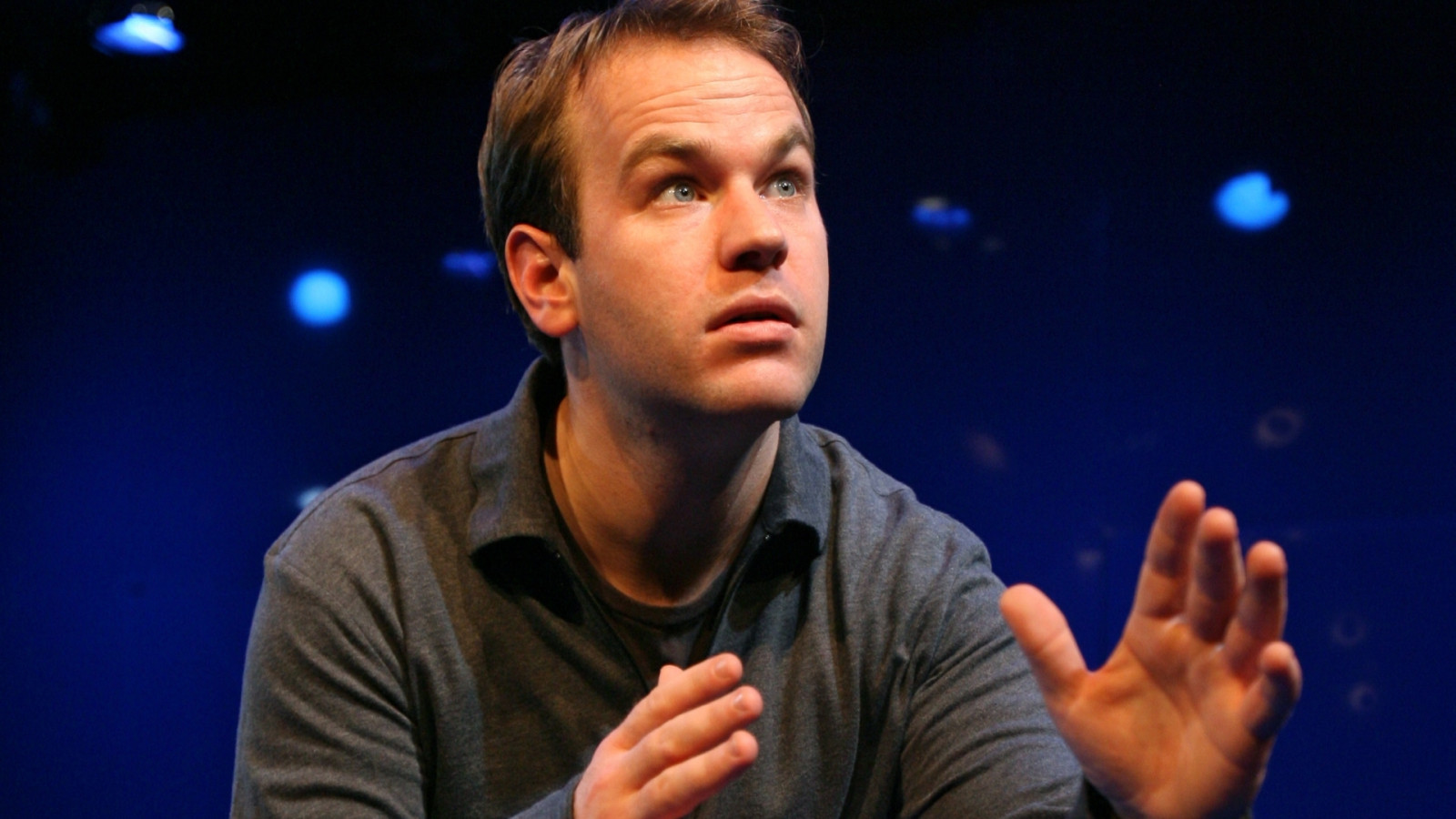 mike birbiglia, πρόσωπο, τα χέρια, Κοίτα, μάτια
