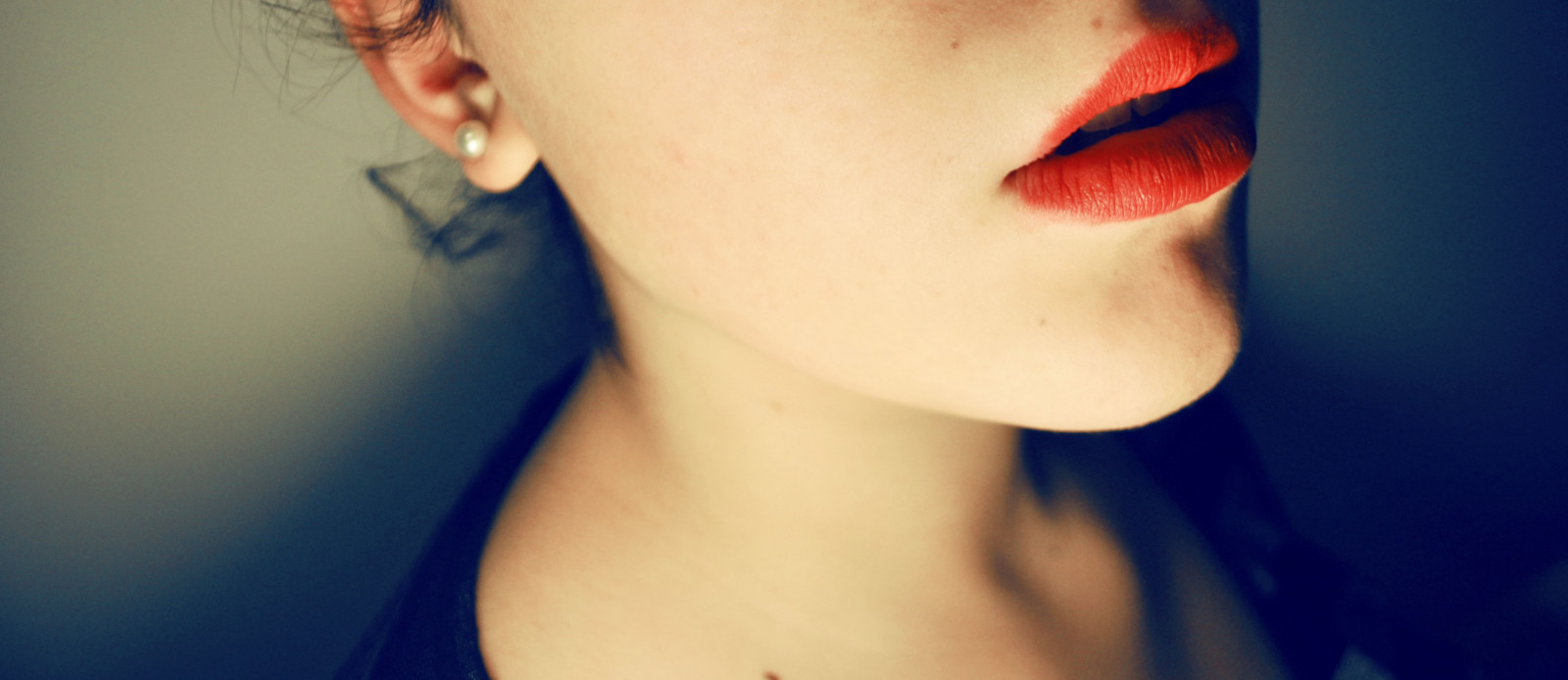 tvář, portrét, modrý, černé vlasy, rty, Nikon, pusa, nos, kůže, růž, Blu, dívka, krása, usměj se, oko, nehet, rosso, ret, ritratto, teenager, krk, já, donna, ragazza, autoportrét, labbra, tvář, brada, D5000, rameno, hnědé vlasy, ucho, obočí, zblízka, řasa, adolescente, Bocca, čelist, autoritratto, bouche