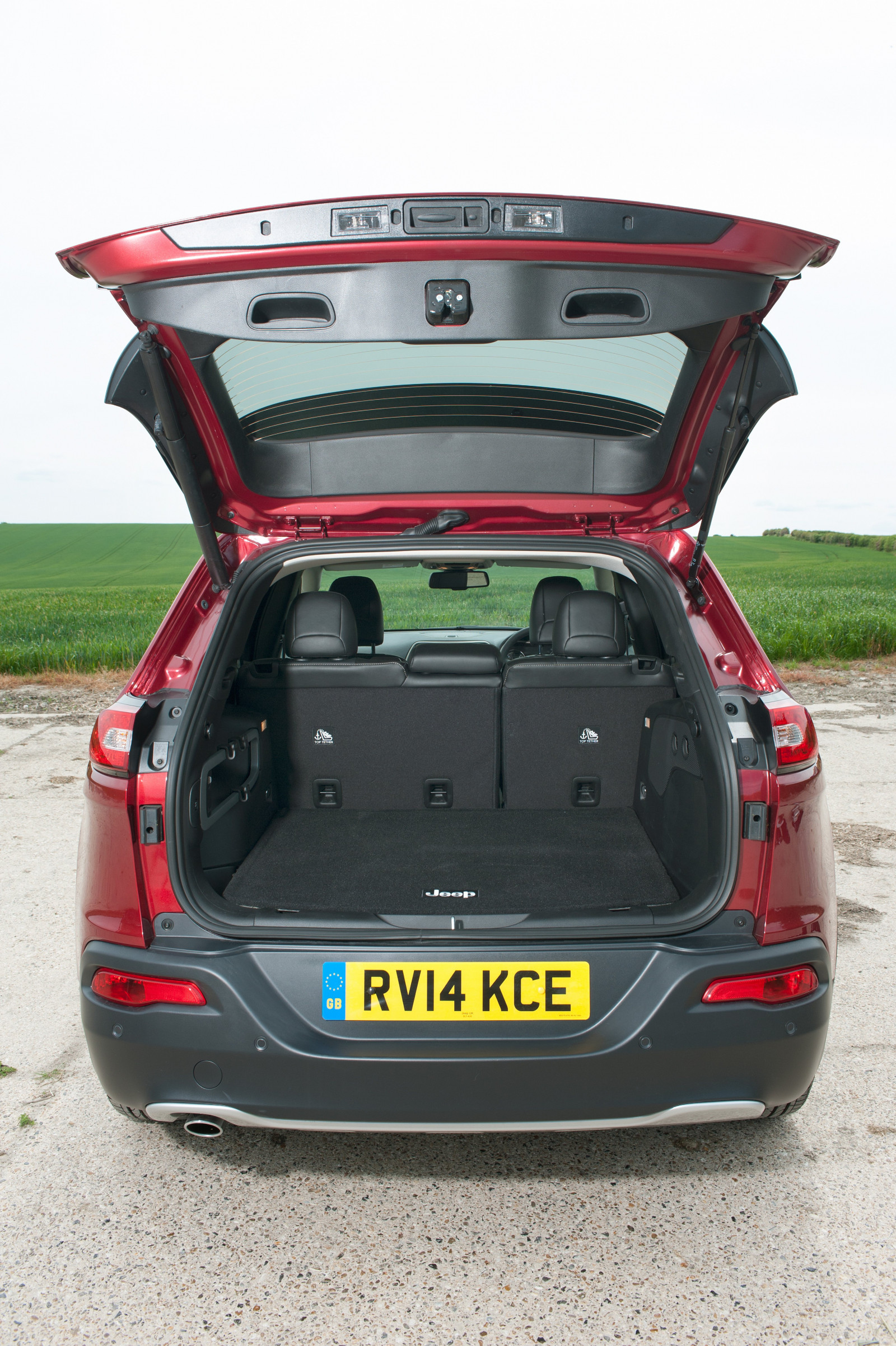 รถ, ยานพาหนะ, รถจี๊ป, ซีดาน, netcarshow, netcar, ภาพรถยนต์, ภาพรถ, 2016, เวอร์ชัน Cherokee UK, ล้อ, ยานพาหนะบก, ภายนอกยานยนต์, รถยนต์ทำ, รถหรู, รถครอบครัว, กันชน, รถกะทัดรัด, crossover suv, รถผู้บริหาร, กีฬายูทิลิตี้รถ, บริษัท มอเตอร์ฟอร์ด