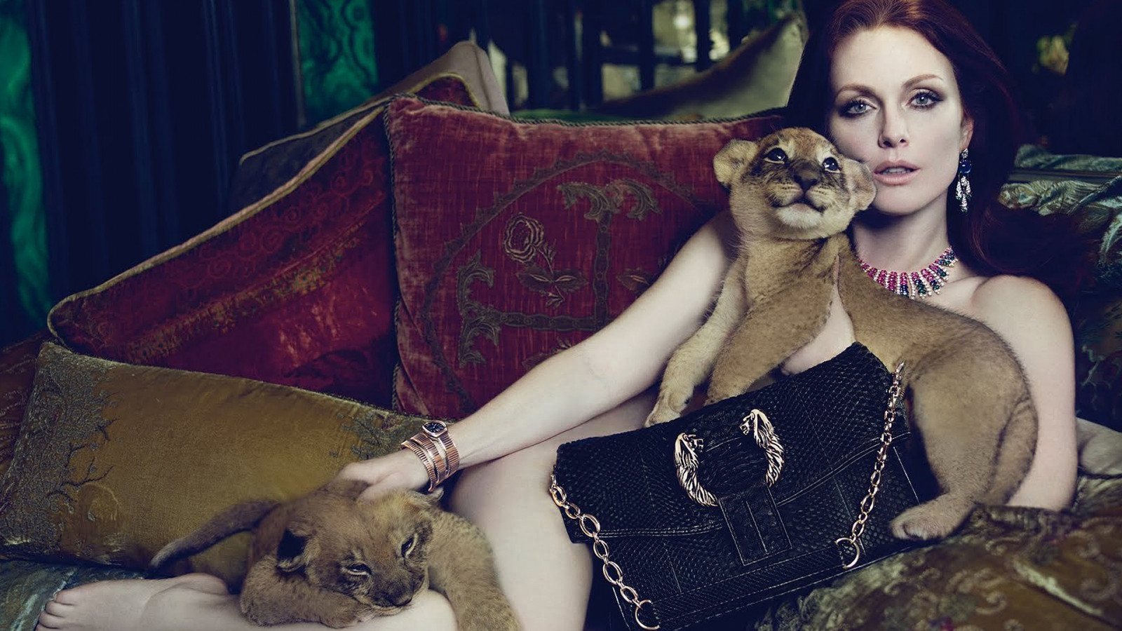 kočka, zvěř, ryšavý, lev, mytologie, Julianne Moore, Bvlgari, krása, fotografie, obraz, momentka, fotomontáž