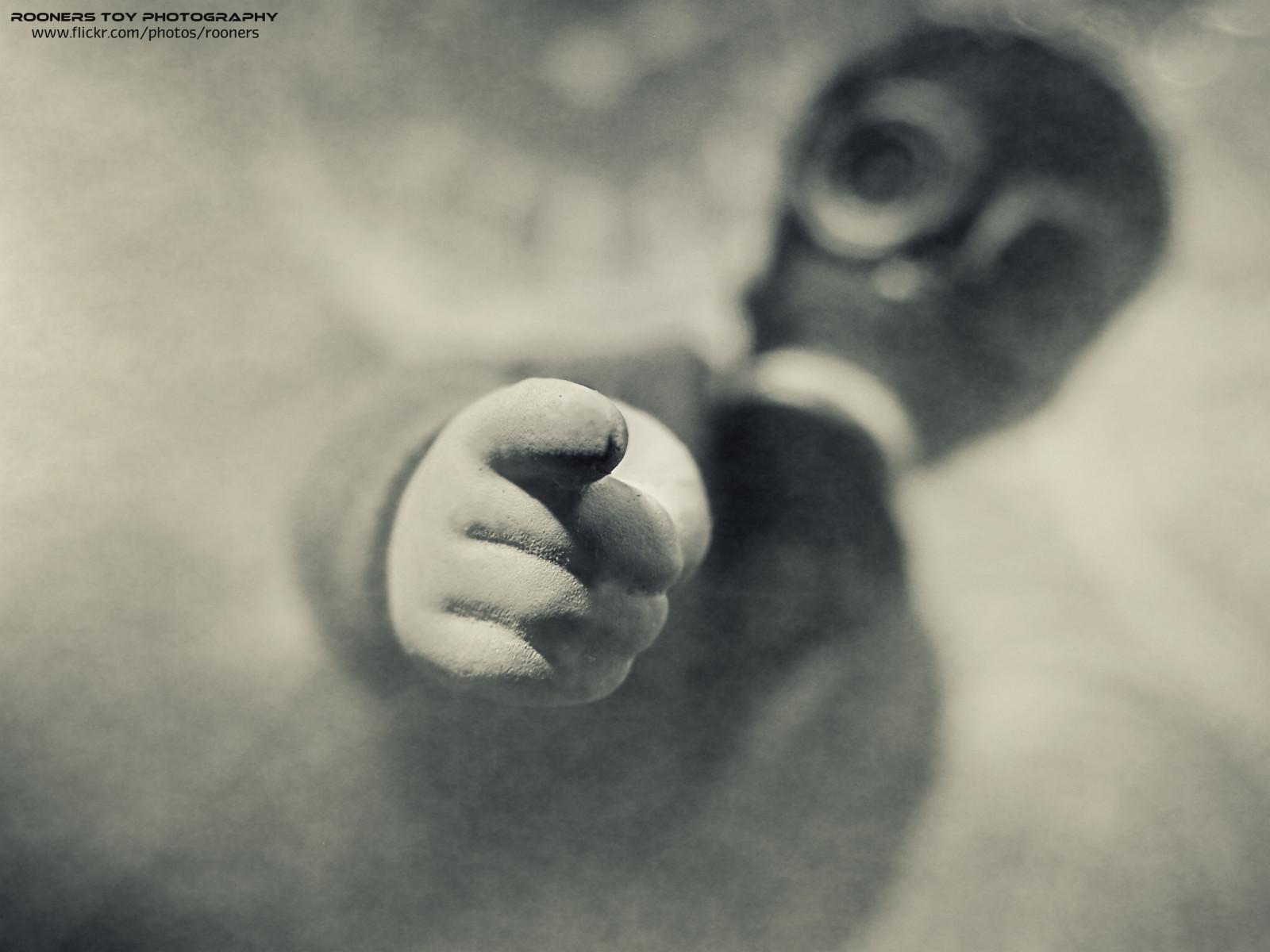 ใบหน้า, ดำ, ของเล่น, ขาวดำ, แนวตั้ง, การถ่ายภาพ, ปาก, จมูก, อารมณ์, บีบีซี, หัว, ตา, มือ, มนุษย์, รูปถ่าย, ตัวเลข, ไซไฟ, นิยายวิทยาศาสตร์, ดำและขาว, ถ่ายภาพขาวดำ, หู, อวัยวะ, ใกล้ชิด, จมูก, ถ่ายภาพนิ่ง, ใคร, ขากรรไกร, Jamie, หมอ, ตัวอักษร, คนพเนจร, rtpinstagram, emptychild, nanogenes, stock photography, visual arts