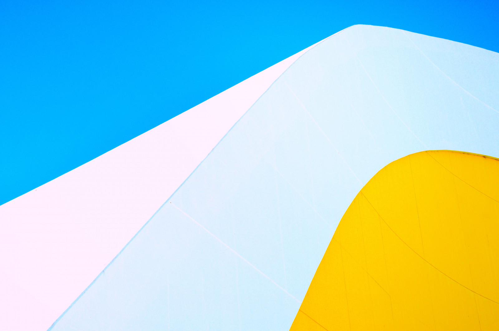 barvitý, bílý, ilustrace, architektura, abstraktní, minimalismus, nebe, stín, žlutý, modrý, slunce, Španělsko, město, Nikon, čáry, Slunný, Evropa, zlato, poezie, objektiv, odstíny, beton, UMĚNÍ, NIKKOR, barvy, flickr, výše, barva, colorsplash, barvitý, kulturní, modrá obloha, tvar, design, čára, barvy, digitální, skyporn, křídlo, Niemeyer, křivky, surf, obrázek dne, nikond3200, centrum, Foto dne, nikon3200, Asturias, espana, abstrakce, Atmosféra Země, surfování zařízení a potřeby, archidaily, archilovers, oscarniemeyer, centronemeyer, aviles