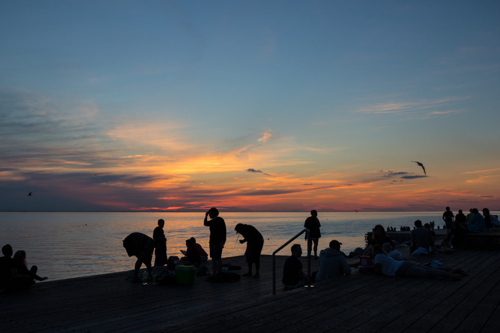 lidé, západ slunce, moře, záliv, pobřeží, písek, nebe, silueta, pláž, svítání, večer, ráno, pobřeží, horizont, soumrak, mrak, svítání, oceán, vlna, v strahamnen, solnedg ng, siluett, hav, Malmo, m nniskor, exif modelu canoneos760d, geocountry, Kamera aby kánon, geocity, Model fotoaparátu canoneos760d, geostate, geolocation, EXIF čočka efs18200mmf3556is, EXIF otvor 56, exif aby kánon, EXIF isospeed 100, exif focallength 24mm, goodnightsunset, tělo z vody