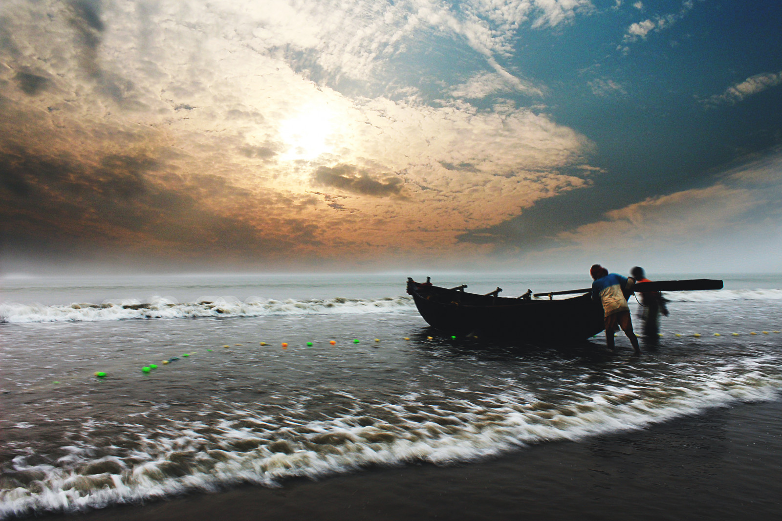 Wallpaper : sea, sky, people, men, Canon, boat, fisherman, wave