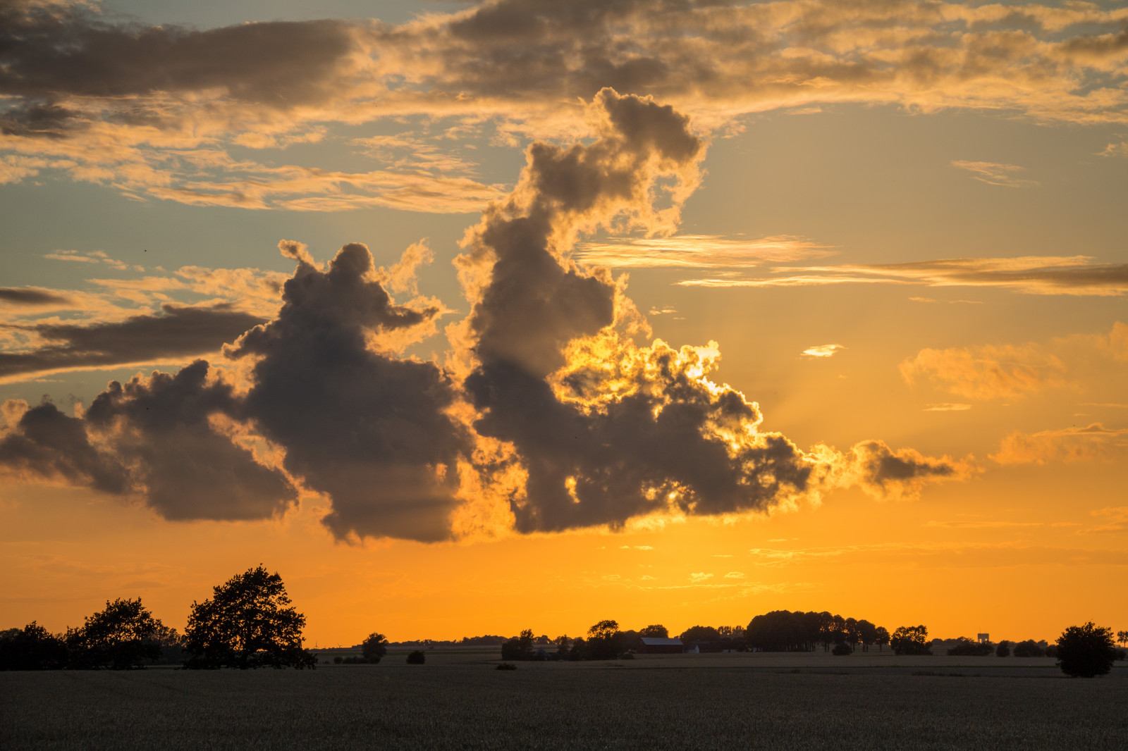 slunečnímu záření, krajina, západ slunce, moře, nebe, svítání, večer, ráno, slunce, horizont, atmosféra, soumrak, mrak, svítání, nebe, solnedg ng, venkov, moln, landsbygd, s dersl tt, landskap, exif modelu canoneos760d, geocountry, Kamera aby kánon, geocity, Model fotoaparátu canoneos760d, geostate, geolocation, EXIF čočka efs18200mmf3556is, exif aby kánon, EXIF isospeed 100, EXIF otvor 90, exif focallength 70mm, odlesk, červená obloha v dopoledních hodinách, meteorologický jev
