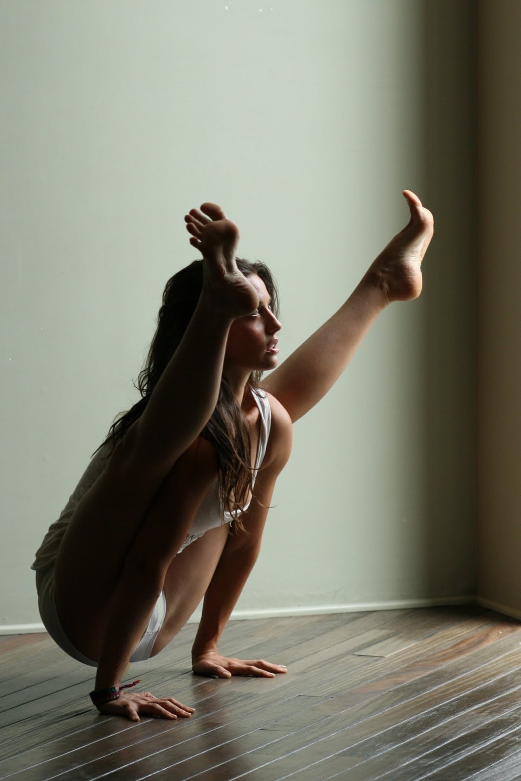 sportovní, ženy, model, naboso, dřevěný povrch, nohy, sedící, Nohy, gymnastika, balet, zábava, tanec, lidských pozice, fyzická zdatnost, performance, múzických umění, moderní tanec, týmový sport, koncertní tanec