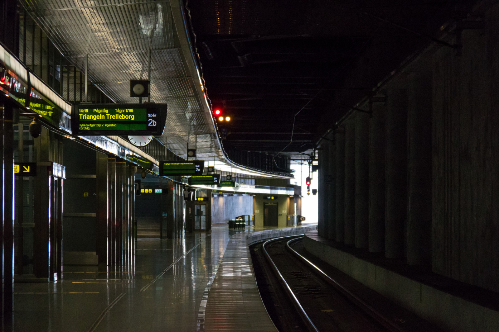 noc, vozidlo, vlak, vlakové nádraží, metro, doprava, infrastruktura, rychlá přeprava, světlo, stanice, vlakové nádraží, Malmo, Malm c, t gstation, urban area, Metropolitní oblast, veřejná doprava, stanice metra