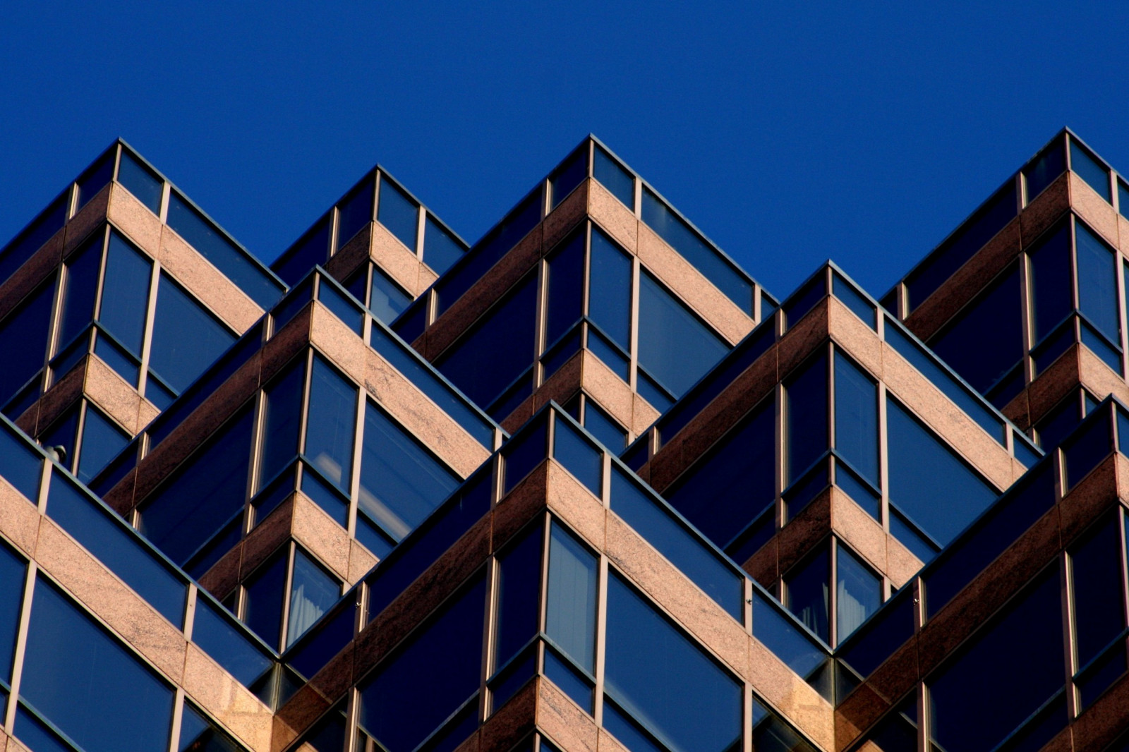 vindue, by, arkitektur, bygning, himmel, symmetri, hus, skyskraber, blå, glas, kontor, mønster, Canada, Toronto, metropol, struktur, vinkel, lejlighed, ejerlejlighed, aplusphoto, dagtimerne, facade, hovedkvarter, superaplus, hovedstadsområde, boligområde, højhus, dagslys, ejendom, blandet brug, kommerciel bygning, builiding, hovedkontor