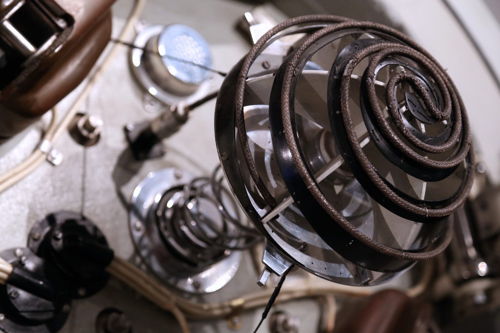 hodinky, vozidlo, Kánon, kov, čas, svět, práce, TO, Věc, je, skvělý, kolo, dívej se, vzít, zajímavý, vidět, podivný, jak, kde, motorové vozidlo, vzrušující, co, přístroj, auto part, mechanismus, otázka, vzrušený