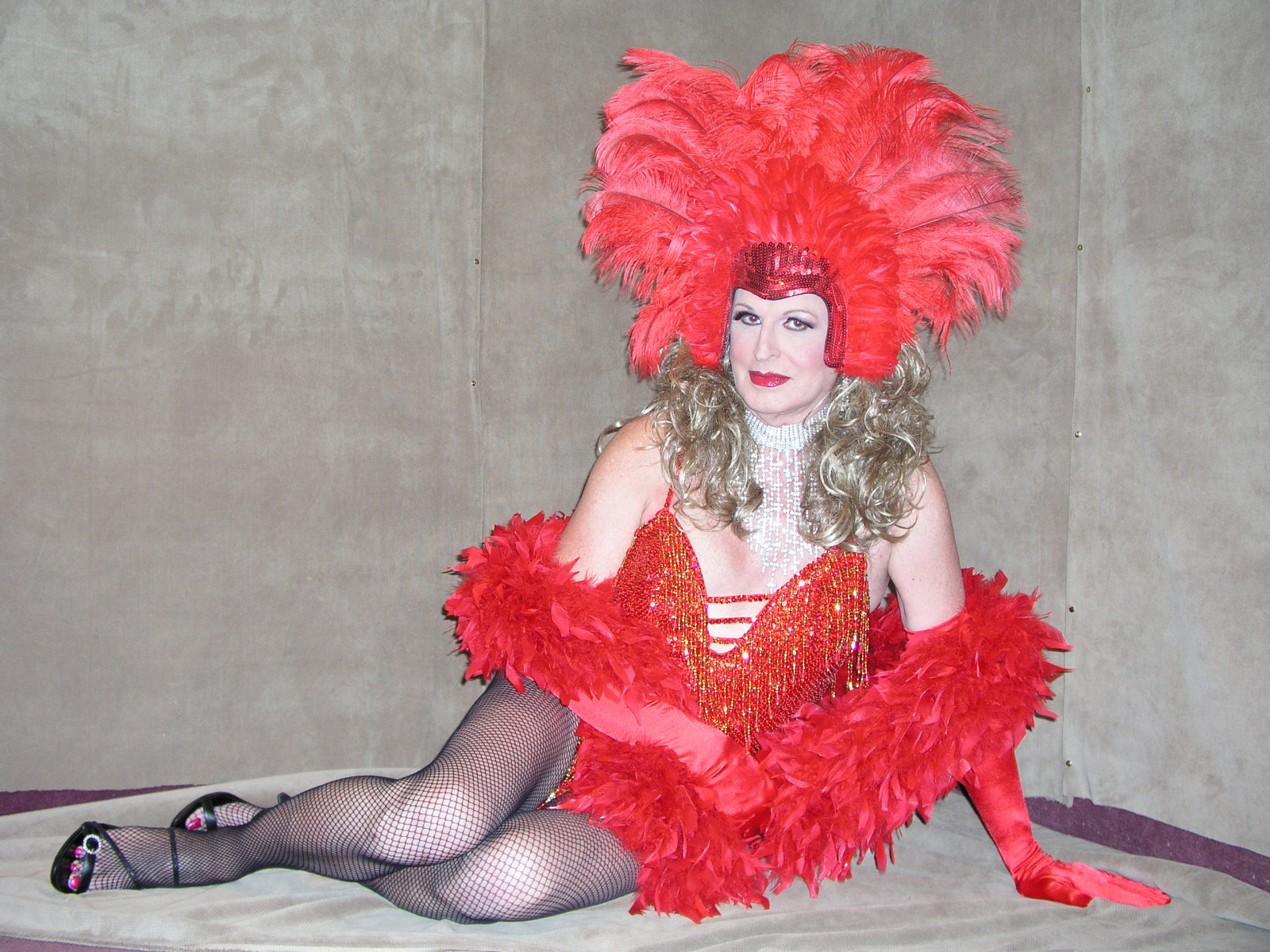 sportovní, blondýnka, Červené, peří, punčochy, tanečník, půvab, rybářská síť, oblečení, zábava, sexy, vegas, tanec, lasvegas, kostým, vysoké podpatky, múzických umění, showgirl