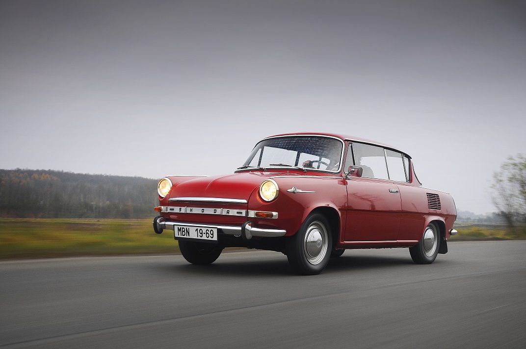 bil, køretøj, Vintage bil, Sedan, Skoda, netcarshow, netcar, bil billeder, bil foto, 2011, 1000 MBX, klassisk, jord køretøj, bildesign, bil make, luksus køretøj, familie bil, kompakt bil, motor køretøj, antikke bil, subcompact bil