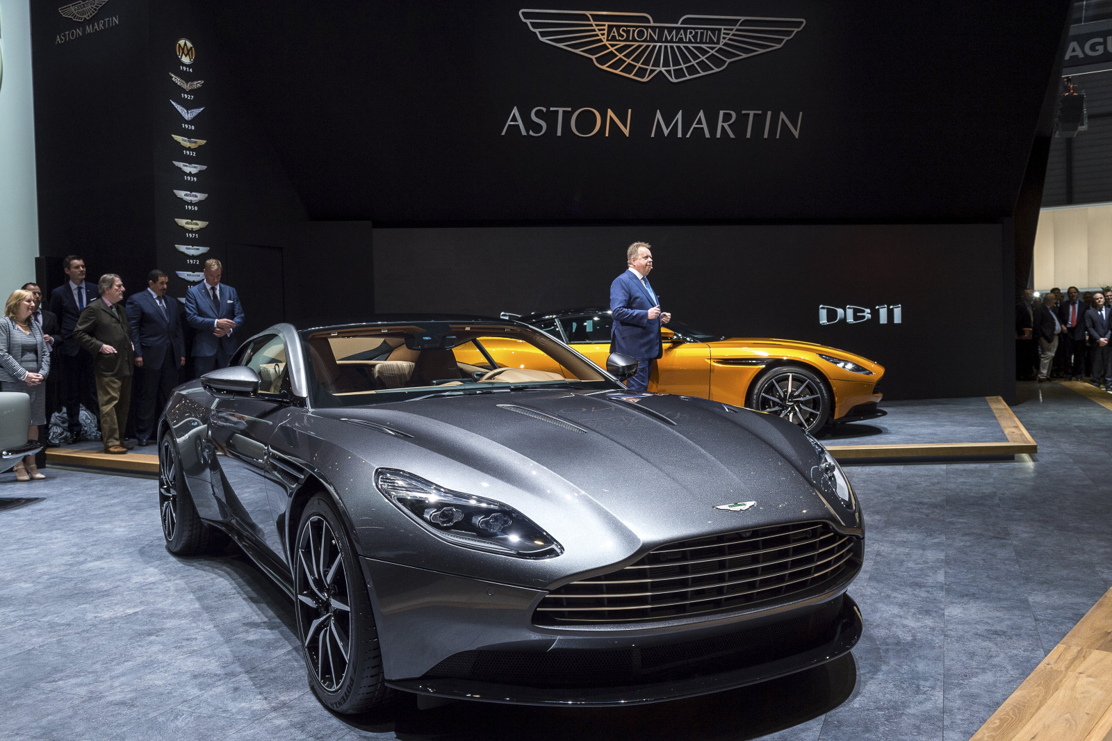 auto, vozidlo, sportovní auto, Aston Martin, Aston Martin DBS, kupé, výkon auta, Aston Martin DB9, Aston Martin Vanquish, Aston Martin Vantage, netcarshow, netcar, obrázky vozidel, photo auto, 2016, DB11, výstava, superauto, pozemní vozidla, automobilového designu, auto show, aston martin dbs v12, Aston Martin Virage