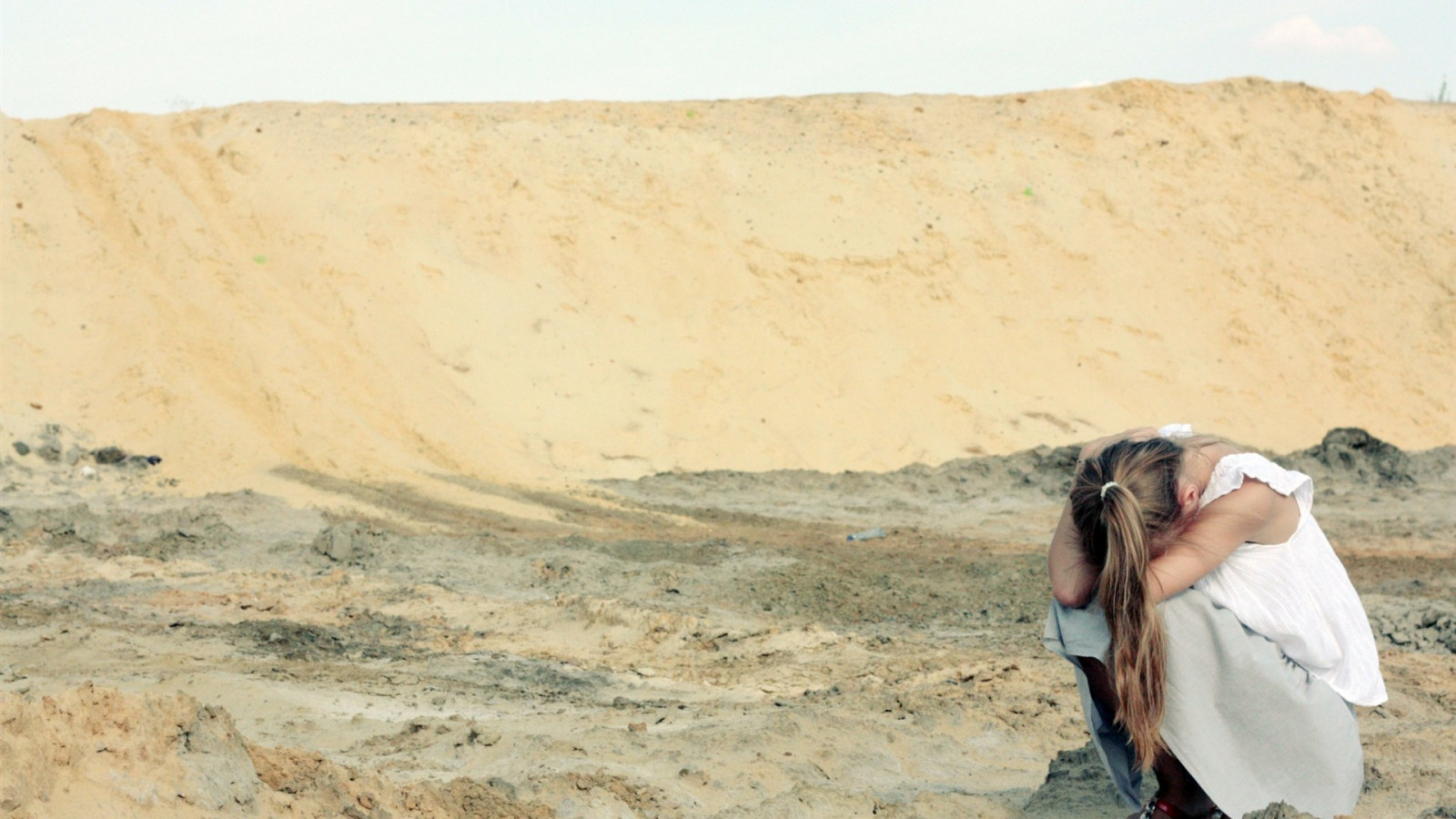 krajina, ženy venku, ženy, model, Skála, písek, útes, poušť, duna, Sahara, úkryt, Terén, materiál, geologie, místo výskytu, přírodní prostředí, landform, geografický rys, vádí, badlands, Liparské landform, ERG