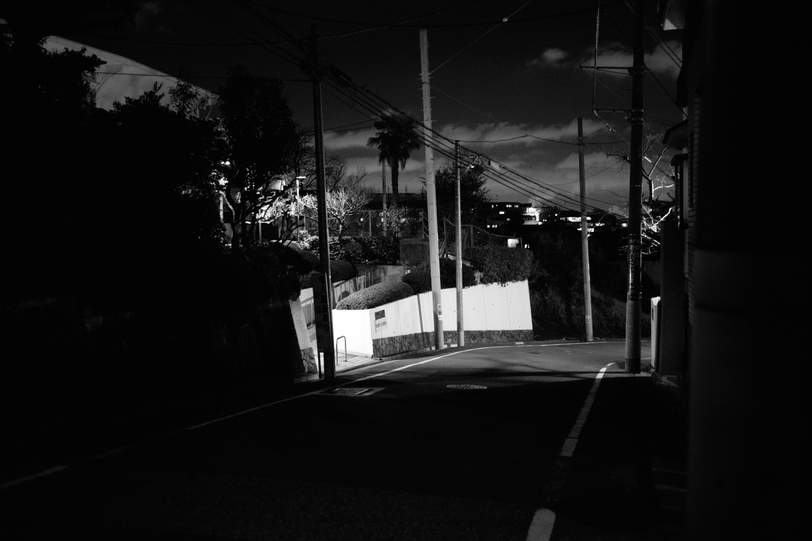 Japonsko, pouliční osvětlení, bílý, Černá, černobílý, noc, fotografování, Leica, Tokio, M, světlo, tělesné, osvětlení, tvar, tma, Ikegami, Summicron, ota, typ240, summicron1235mm, Černý a bílý, monochromatické fotografování, Film noir, svítidlo