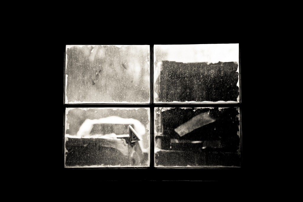 สีขาว, ดำ, ขาวดำ, หน้าต่าง, มืด, ความเรียบง่าย, เมือง, ถูกทอดทิ้ง, การถ่ายภาพ, หนาว, Canon, พื้นผิว, บรรยากาศ, ฝันร้าย, ความคิด, เบา, 50 มม, เจ้าอารมณ์, bw, อารมณ์, ดำขาว, ฝัน, รูปร่าง, รูปถ่าย, ความมืด, ภาพ, ร้าง, 5dmk2, ดำและขาว, ถ่ายภาพขาวดำ, ศิลปะสมัยใหม่, ปกอัลบั้ม, erniekwongphotography, รก, 50mmf12l