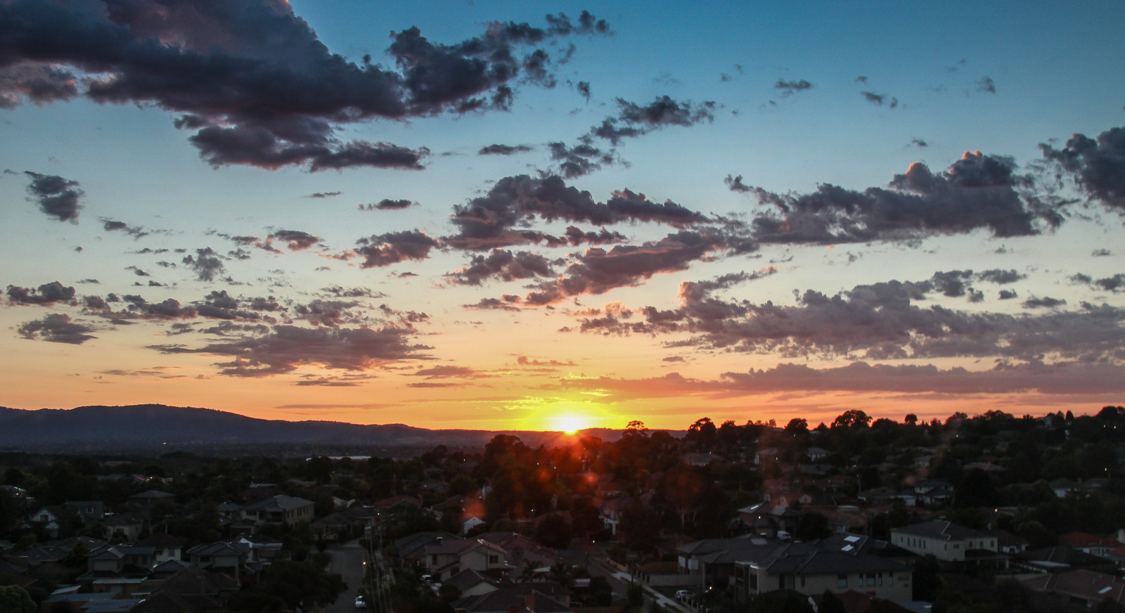 slunečnímu záření, západ slunce, budova, nebe, pole, mraky, svítání, večer, ráno, Kánon, horizont, soumrak, objektiv, 2015, Austrálie, Victoria, Melbourne, Únor, mrak, svítání, světlice, prostý, 100d, odlesk, glenwaverley, sigma18250, andygocher, canon100dsigma18250