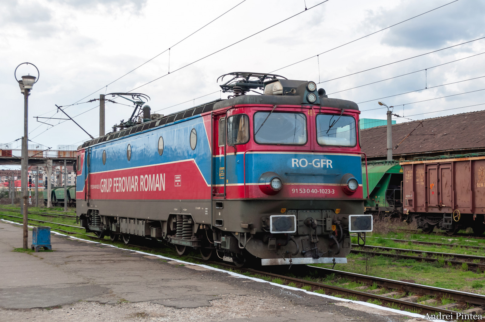 nebe, vozidlo, vlak, železnice, Rumunsko, vlakové nádraží, doprava, lokomotiva, elektrický, rumunština, rychlá přeprava, zvrátit, 91, železnice, stanice, tren, 3, dráha, 400, 40, železnice, 53, náklad, Metropolitní oblast, druh dopravy, veřejná doprava, železniční doprava, kolejová vozidla, osobní automobil, železniční vůz, elektrické napájení, Locomotiva, romane, CFR, electrica, cf, zs, elektrická lokomotiva, Caile, Železnice, moře, Le5100, 060ea, Statia, Icol, Simeria, Grampet, 023, 1023, 0401, Gfr, Modernizovány, Ea023, Ea23, Ea1023