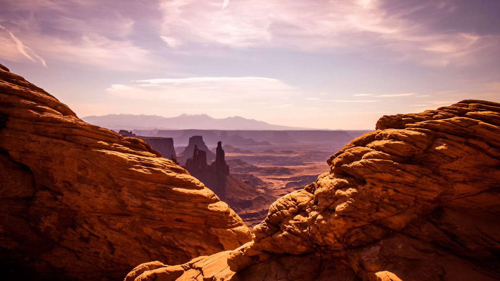 slunečnímu záření, krajina, černobílý, kopec, Skála, písek, nebe, park, stín, svítání, ráno, útes, trojúhelník, poušť, oranžový, horizont, svět, národní park, kaňon, divočina, Utah, Westworld, západní, vrcholek, plošina, Formace, mesa, Terén, canyonlands, mrak, západ, národní, cestovat, hora, butte, túra, zarámovaný, materiál, tvar, stezka, přistát, dobrodružství, vzdálenost, CreativeCommons, americký, geologie, počítač tapeta, horských reliéf, meteorologický jev, vádí, badlands, Liparské landform, zemitý, úhly, sráz, stock photography