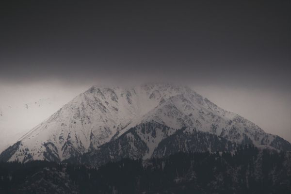 sky,mountain,snow,atmosphere,slope,highland