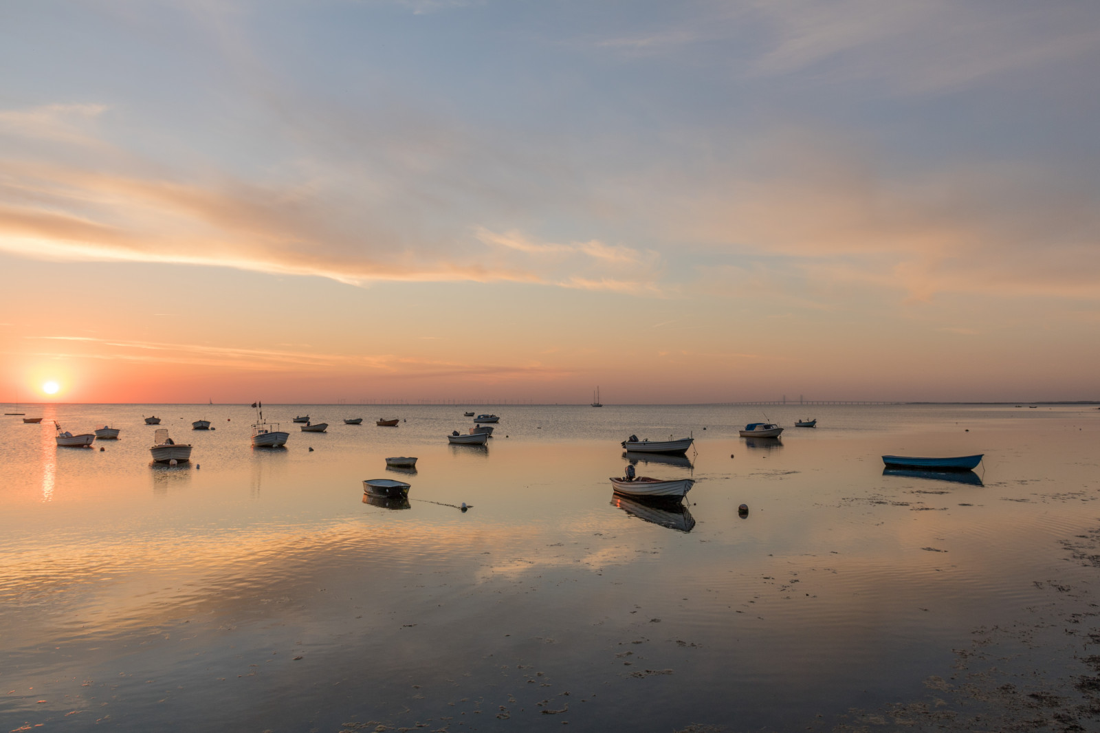 slunečnímu záření, loď, západ slunce, moře, voda, pobřeží, písek, odraz, nebe, pláž, svítání, večer, ráno, pobřeží, horizont, soumrak, slunce, mrak, flickr, svítání, sjednocený, oceán, zlatá hodina, vlna, nebe, solnedg ng, vatten, fiskehoddorna, hav, b t, moln, h llviken, exif modelu canoneos760d, geocountry, Kamera aby kánon, geocity, Model fotoaparátu canoneos760d, geostate, geolocation, EXIF čočka efs18200mmf3556is, exif aby kánon, EXIF isospeed 100, EXIF otvor 63, exif focallength 18mm, gyllenetimmen, flickrunitedaward, tělo z vody, mořská vlna, mělčina při ústí řeky