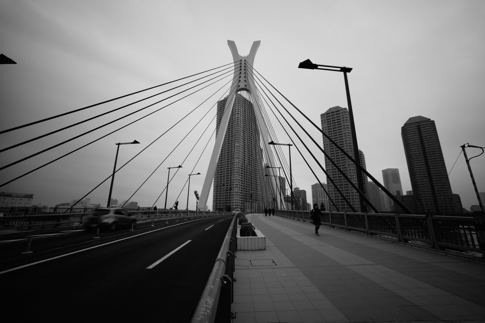 ขาวดำ, เมือง, cityscape, สมมาตร, เส้นขอบฟ้า, ตึกระฟ้า, สะพาน, ขอบฟ้า, Leica, โตเกียว, M, bw, รูปร่าง, บรรทัด, ความมืด, สถานที่สำคัญ, leicam, typ240, Chuoohashi, swh, swh15mm, superwideheliar, voigtla nder, superwideheliar15mm, เขตเมือง, ปรากฏการณ์บรรยากาศ, ดำและขาว, ถ่ายภาพขาวดำ, ปริมณฑล, โครงสร้าง nonbuilding, สายเคเบิลอยู่สะพาน