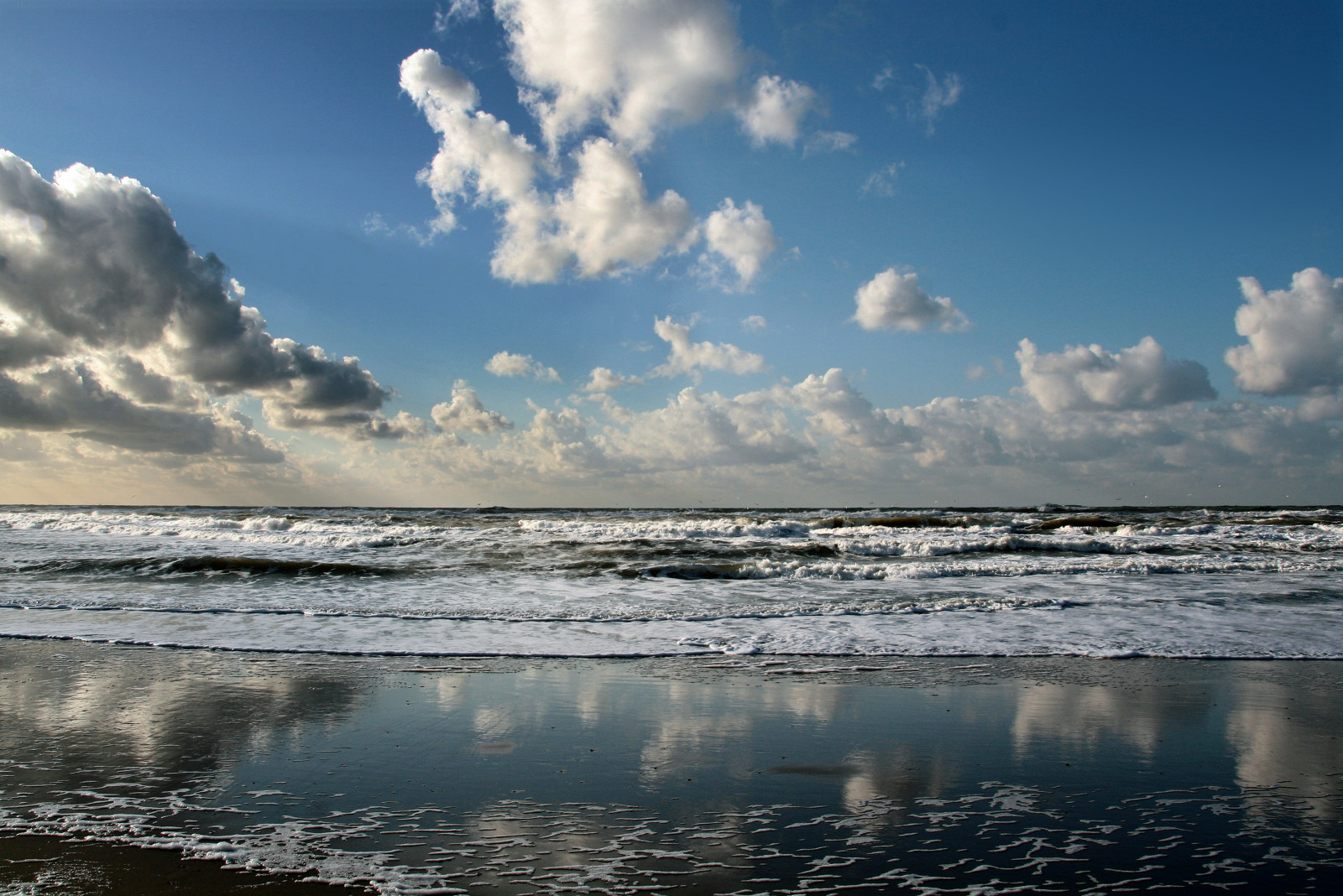 slunečnímu záření, krajina, moře, voda, pobřeží, odraz, nebe, mraky, pláž, uklidnit, ráno, pobřeží, Kánon, horizont, atmosféra, Holandsko, mrak, oceán, oblohy, vlna, pramen, slapy, anawesomeshot, mraky, nederland, Nizozemí, mywinners, aplusphoto, během dne, betterthangood, denhaag, thehague, supershot, excapture, oblaky, canoneos400d, absolutelystunningscapes, mořská vlna, meteorologický jev, kupa, zee, mělčina při ústí řeky, 50faves, vstupní, bufet, pieter007, pietermusterd, branding, Kijkduin, 1on1reflekce, coastal and oceanic landforms