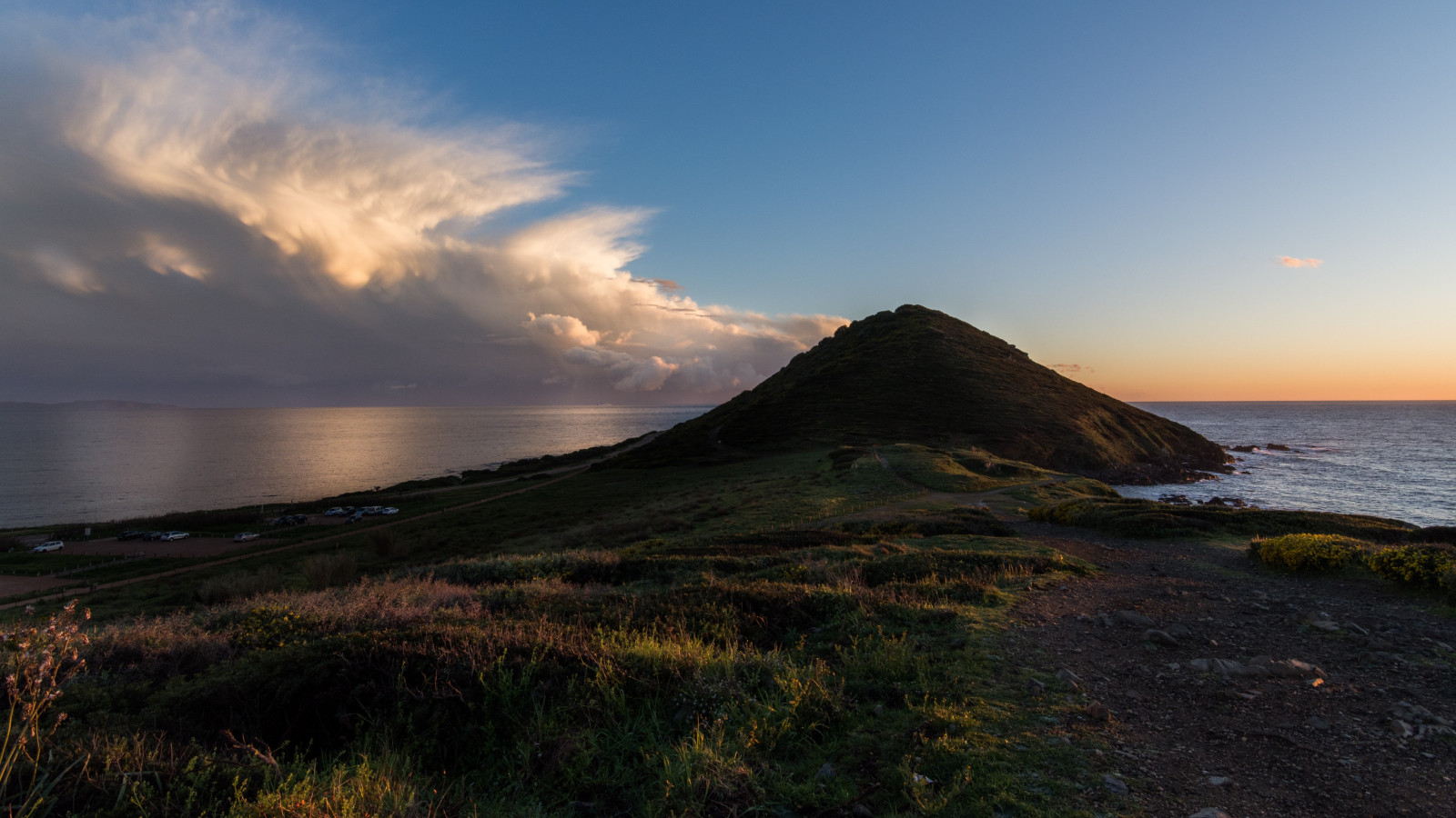 slunečnímu záření, krajina, západ slunce, moře, kopec, Skála, Příroda, pobřeží, odraz, svítání, večer, ráno, pobřeží, horizont, ostrov, pelerína, soumrak, Korsika, mrak, hora, svítání, oceán, vlna, jezero, atmosférický jev, landform, geografický rys