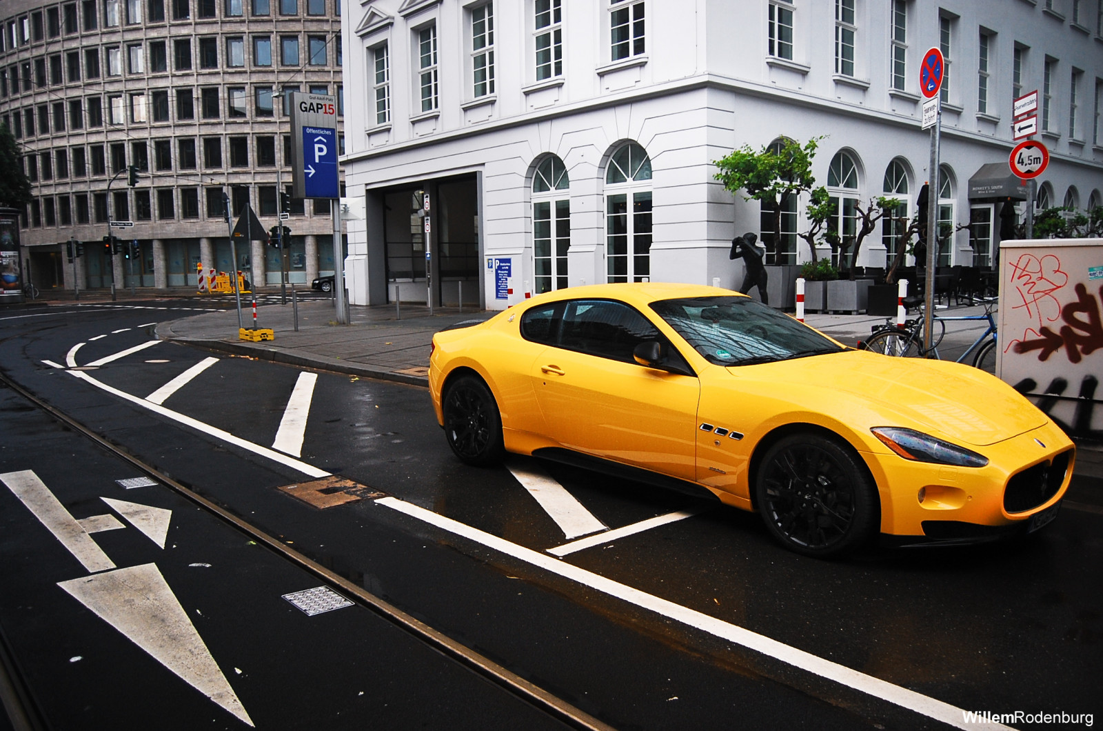 Černá, Photoshop, sport, temný, noc, architektura, auto, vozidlo, hotel, žlutý, Německo, McLaren, Nikon, sportovní auto, Maserati, Roadster, ráfky, Lightroom, výkon auta, benz, kolo, čára, 3, Gran Turismo, mc, superauto, mercedes, s, D80, Dusseldorf, mercedesbenz, 722, Laren, edice, omezený, pozemní vozidla, automobilového designu, automobil make, luxusní vůz, jediný zrcadlovka, závoďák, 1685, picasa, willem, Rodenburg, 722s, mezikontinentální, SPORTLINE, Sportsline