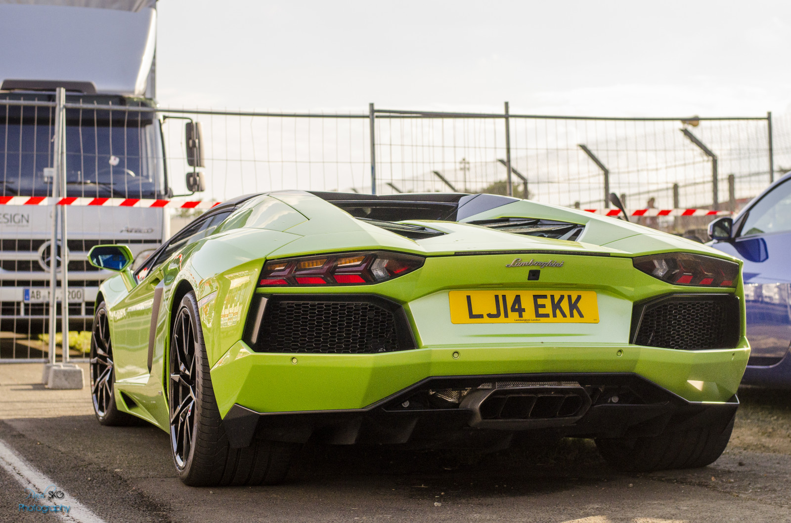 sport, auto, veicolo, strada, supercar, Nissan, Lamborghini, Lamborghini Aventador, Canone, Porsche, McLaren, Sony, Nikon, Francia, bokeh, Audi, Parigi, auto sportiva, Ferrari, Guado, Maserati, Bugatti, Roadster, ragno, Pagani, Huayra, noir, macchina di spettacolo, apertura, Zonda, Berlina, Vanquish, Zagato, nitidezza, GT, F12, GTO, uno, Esplorare, f, D7000, ruota, gdl, grande, nonna, mc, rotoli, Turismo, aston, balestruccio, supercar, D600, alfa, carrera, berlinetta, vantaggio, vitesse, royce, veyron, Murcielago, p1, stradale, volante, veicoli terrestri, design automobilistico, esterno automobilistico, auto da corsa, veicolo di lusso, veicolo a motore, city ​​car, spettro, cantava, Scaglietti, automotive wheel system