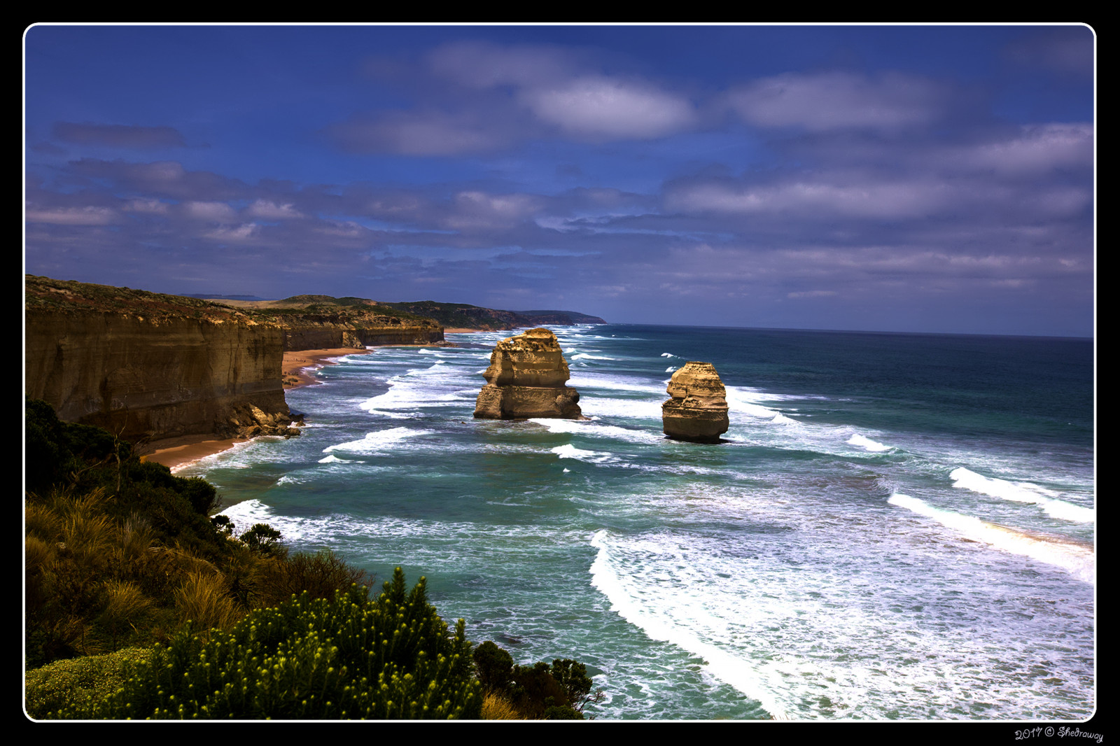 západ slunce, moře, záliv, voda, Skála, pobřeží, odraz, tráva, nebe, venku, rostliny, mraky, pláž, svítání, pobřeží, útes, horizont, pelerína, soumrak, Austrálie, Victoria, Terén, mrak, venkovní, oceán, vlna, modrá obloha, materiál, zátoka, ostrůvek, canon6d, počítač tapeta, tělo z vody, ef1635, greatoceanroad, cloudysky, apoštolové, apostlesbay, limestonespillars, oceanwall