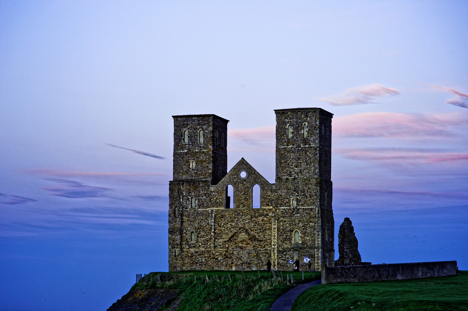 Wallpaper : towers, kent, sky, clouds, flint, Sony, sonya99, 100300mm ...