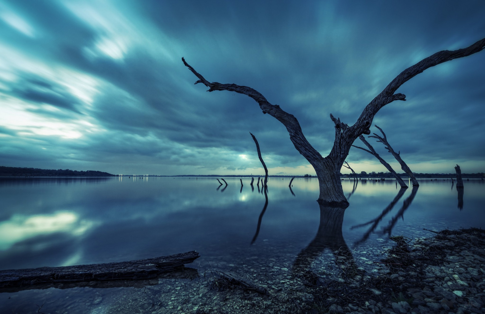 slunečnímu záření, stromy, krajina, západ slunce, moře, voda, Příroda, odraz, nebe, svítání, večer, ráno, pobřeží, měsíční svit, vítr, horizont, atmosféra, soumrak, světlo, mrak, svítání, oceán, vlna, tma, Snímek obrazovky, atmosférický jev, počítač tapeta