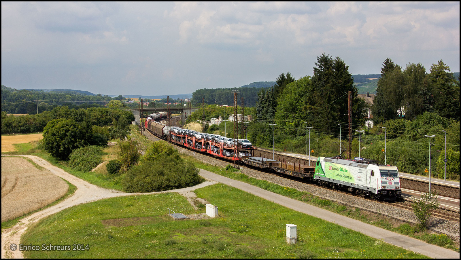 krajina, kopec, nebe, vozidlo, vlak, železnice, Kánon, DBS, audi, doprava, lokomotiva, 2014, strom, rostlina, červenec, dráha, 600D, eos, db, vysočina, stanice hill, uc, veřejná doprava, železniční doprava, kolejová vozidla, železniční vůz, zug, trein, Juli, 185, co2, frei, Schenker, Logistik, Br185, Nordsudstrecke, 389, Jednotkový nákladní vůz, Retzbachzellingen