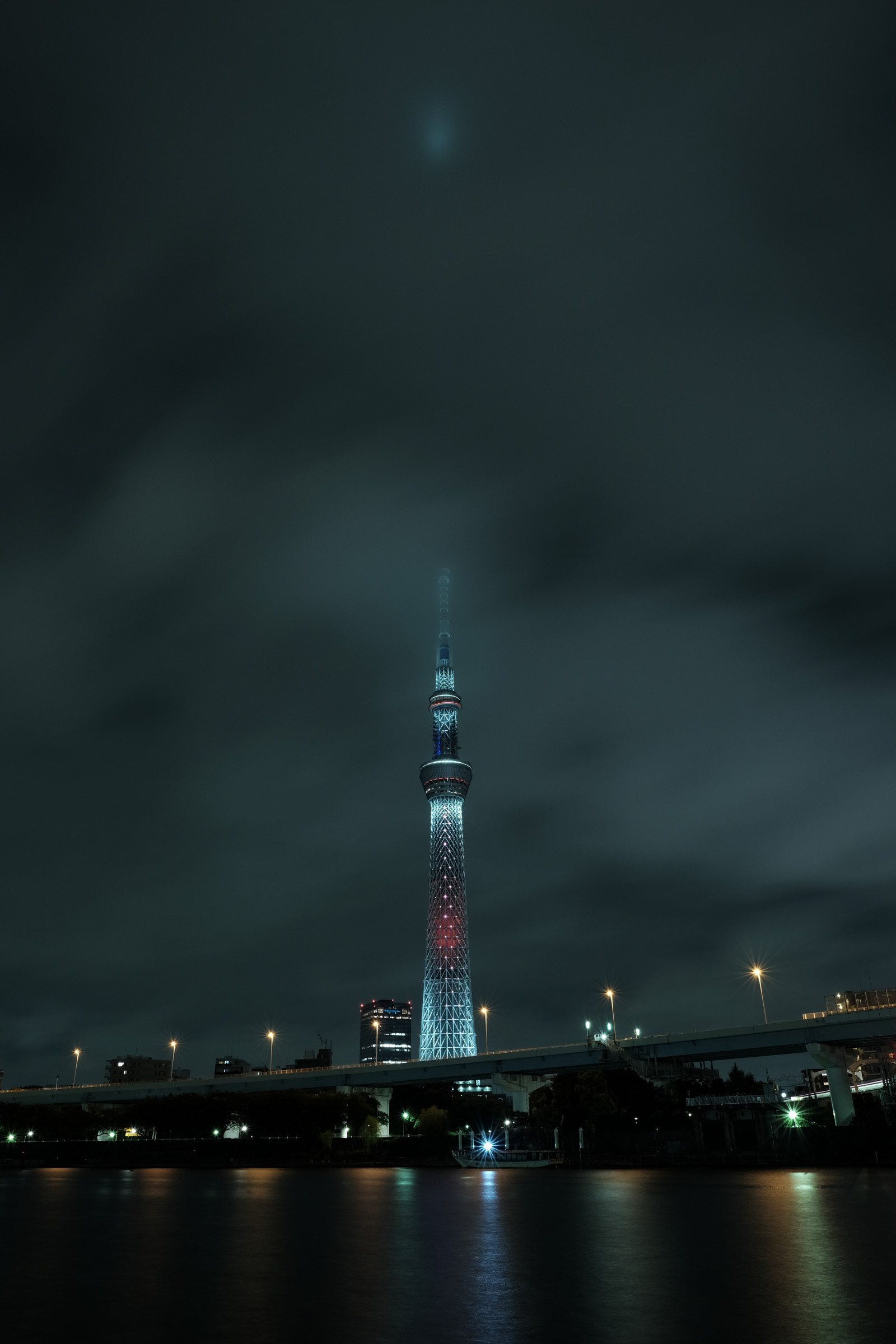 city, cityscape, night, architecture, reflection, skyline, skyscraper, evening, tower, horizon, dusk, Tokyo, fujifilm, Jp, light, cloud, cloudy, illuminated, illumination, fuji, darkness, fujinon, landmark, x, sumidariver, sumidagawa, xt1, xf16mmf14rwr, xf16mm, primarythreecolors, atmosphere of earth