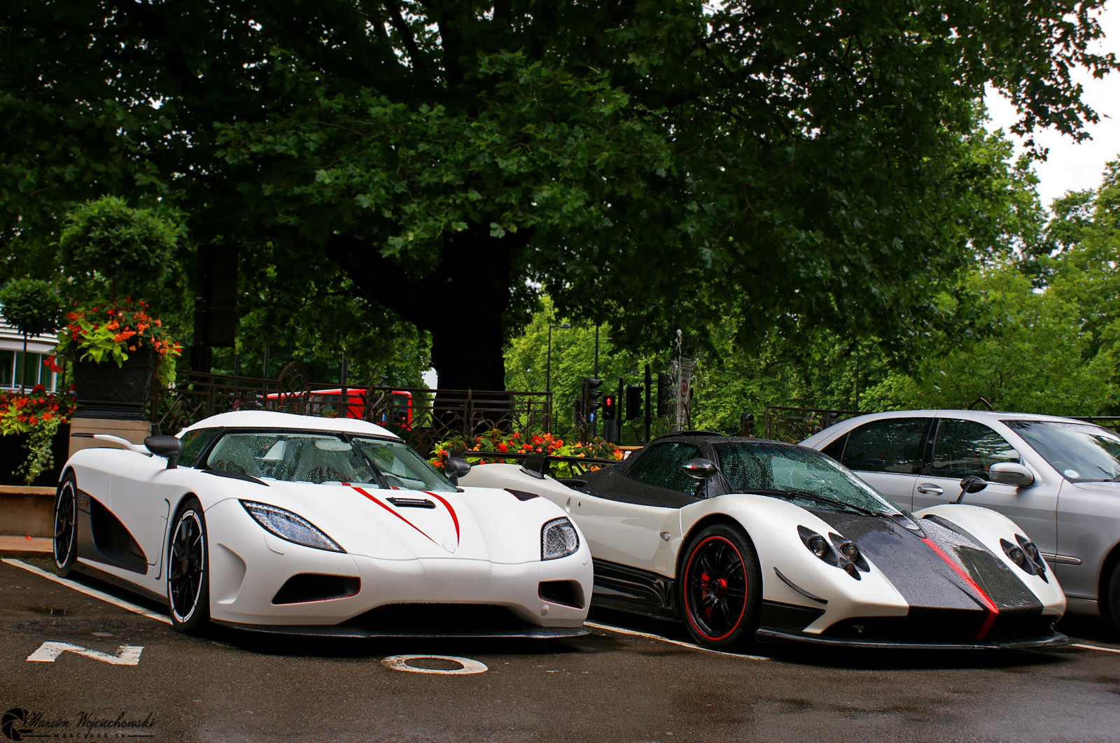 London, sport, gade, bil, køretøj, vej, fotografering, superbiler, Hotel, England, teknologi, Sony, sommer, sportsvogn, Koenigsegg, Pagani, ydeevne bil, arabisk, enestående, Lotus, Hypercar, Zonda, Invasion, R, 55, 100, cinque, 2011, hjul, særlig, ydeevne, Agera, juli, kant, spotte, superbil, arab, sportcar, hypercars, udgave, begrænset, autogespot, Marcinek, gespot, Dorchester, Voitures, jord køretøj, bildesign, automotive exterior, racerbil, luksus køretøj, motor køretøj, bybil, mindre, a350, i løbet af, automotive wheel system