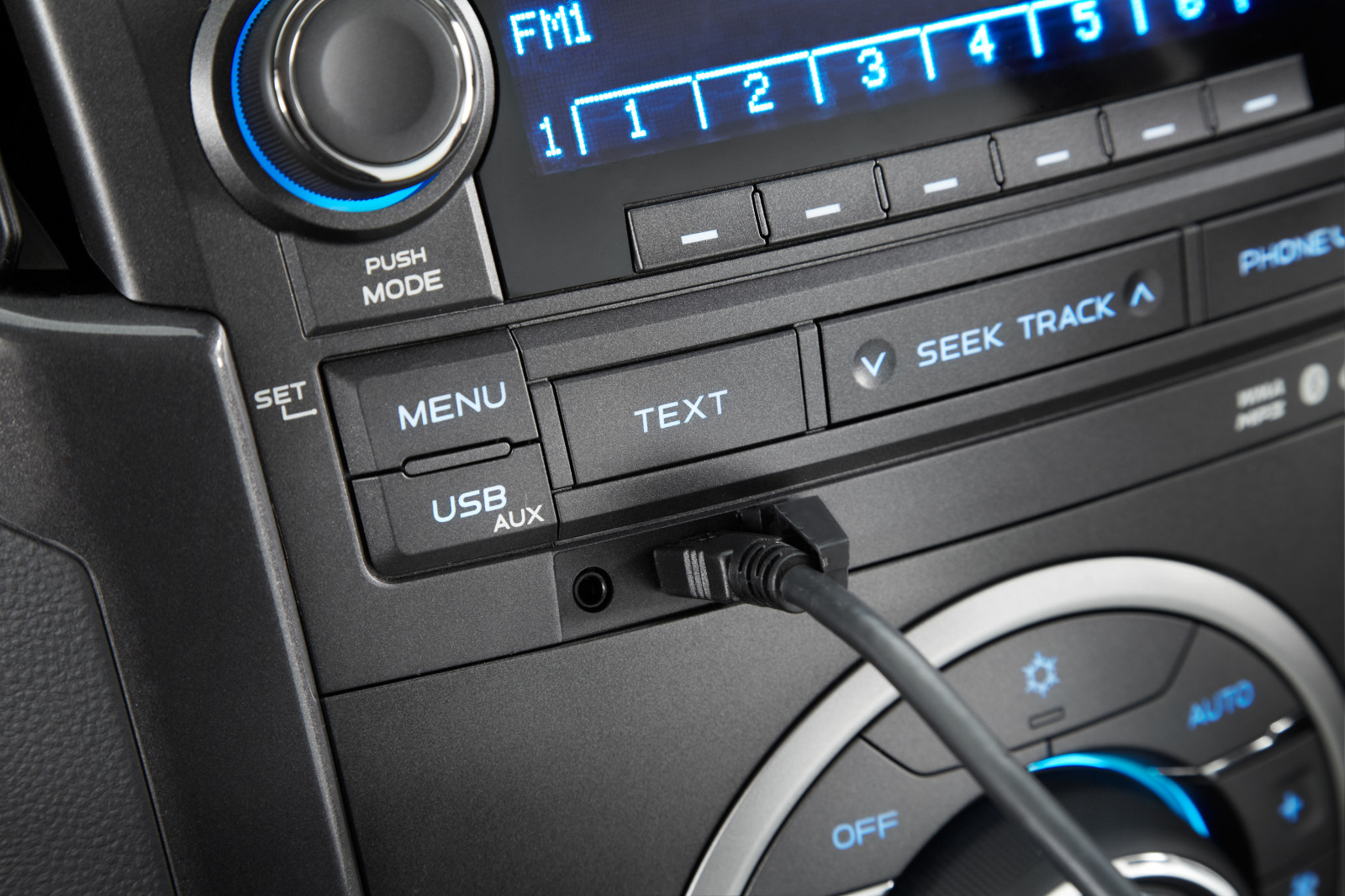 Auto, Fahrzeug, 2013, Lenkrad, Limousine, gehalten, Netcarshow, Netcar, Auto Bilder, Auto Foto, Colorado LTZ Besatzung Kabine, Multimedia, Landfahrzeug, Automotive außen, Automobil machen, Familienwagen, Kompaktwagen, Stadtauto, Sport Nutzfahrzeug, Mittleres Auto, Hybridfahrzeug