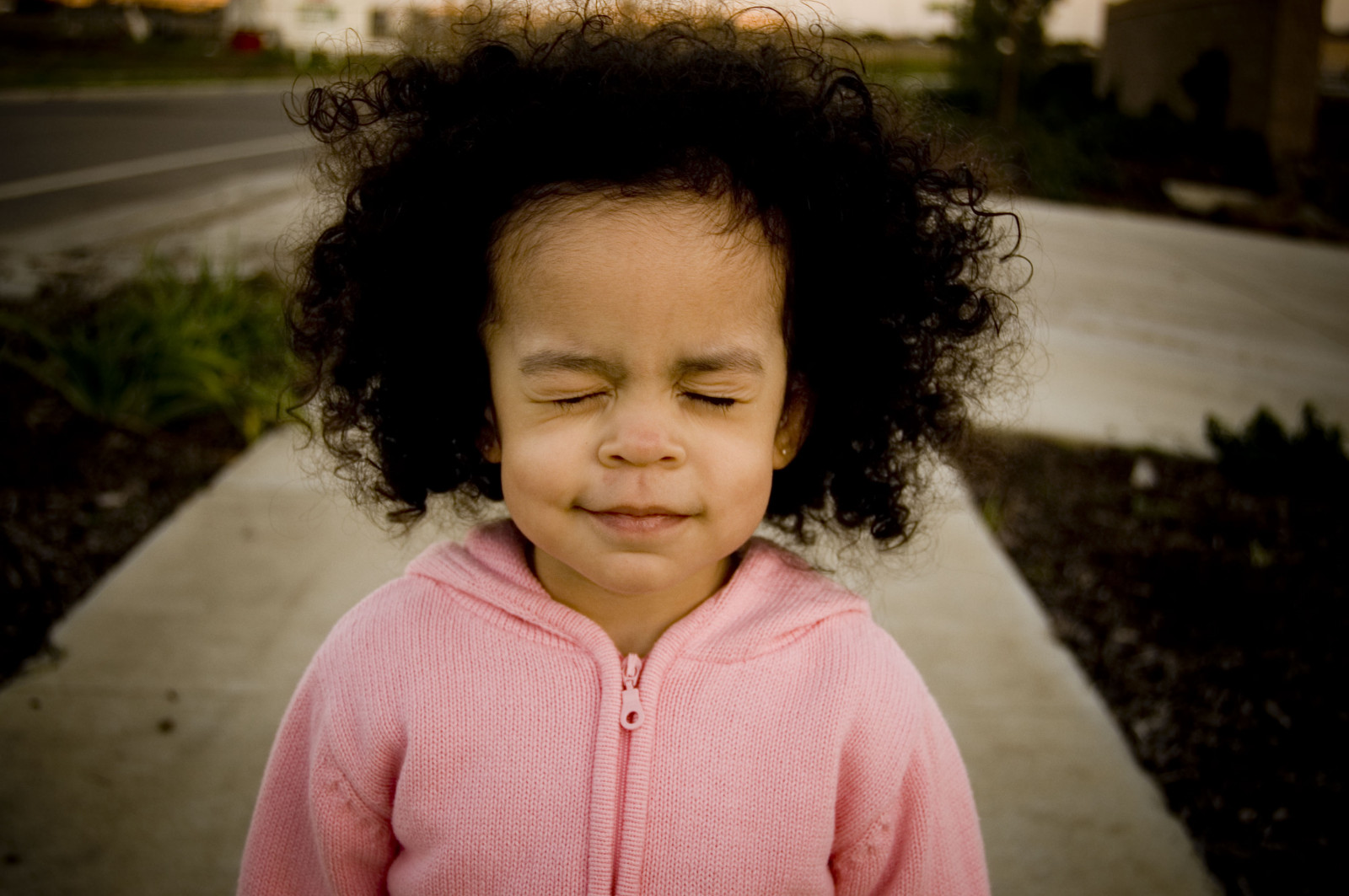 tvář, lidé, portrét, oči, vlasy, Nikon, emoce, jaro, Osoba, kůže, samolibě se šklebit, Zavřeno, úkryt, Afro, dítě, Procházka, dívka, krása, usměj se, oko, nikonstunninggallery, deleteme10, nevinnost, d50, portrétní fotografie, mimika, batole, nemluvně, lola, vinětace, deleteme5, vymaž mě, deleteme2, deleteme3, deleteme4, deleteme6, deleteme7, saveme2, saveme3, 2 roky, deleteme8, deleteme9, bučení, schovávaná, tobeyoung, weeklyatplay, afrolicious