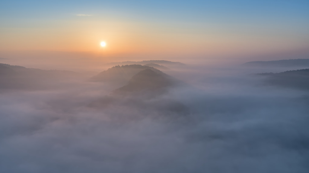 albertwirtz, Saarschleife, horseshoebend, Sársko, Nebel, mlha, mlha, mlha, brouillard, Niebla, Nebbia, deutschland, Německo, Nikon, D810, svítání, Sonnenaufgang, modrá obloha, morgenstimmung, morningmood, cloef, Mettlach, orschholz, mettlachorschholz, hledisko, Baumwipfelpfad, Aussichtsturm, Wahrzeichen, Nohn, grauverlauffilter, haidasoftgnd09