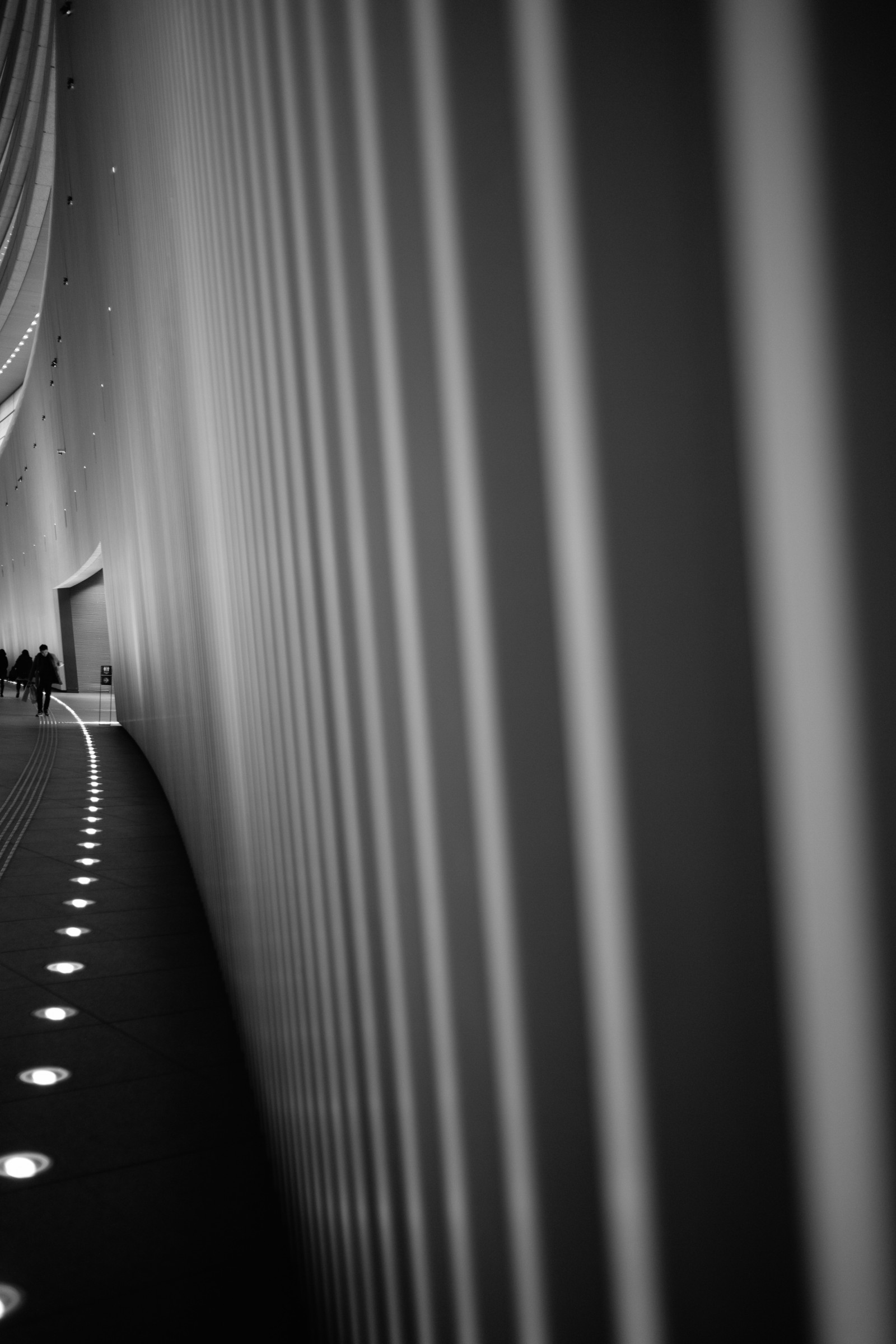 slunečnímu záření, bílý, Černá, černobílý, noc, stín, fotografování, Leica, Tokio, M, světlo, barva, tělesné, osvětlení, tvar, čára, tma, tokyointernationalforum, Yurakucho, Summicron, summicron1235mm, type240, Černý a bílý, monochromatické fotografování, zblízka