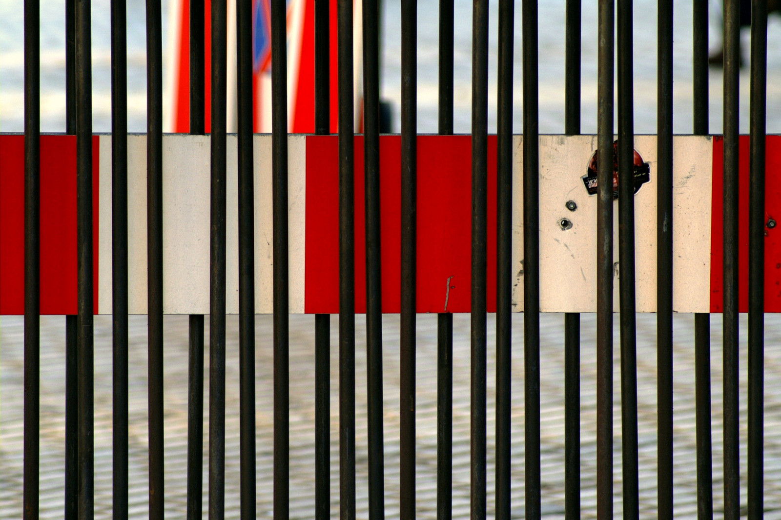 rød, linjer, metal, dOF, mønstre, gentagelse, dslr, 75300, gitre, 1009, selektiv, vertikaler, 0810, thechallengefactory