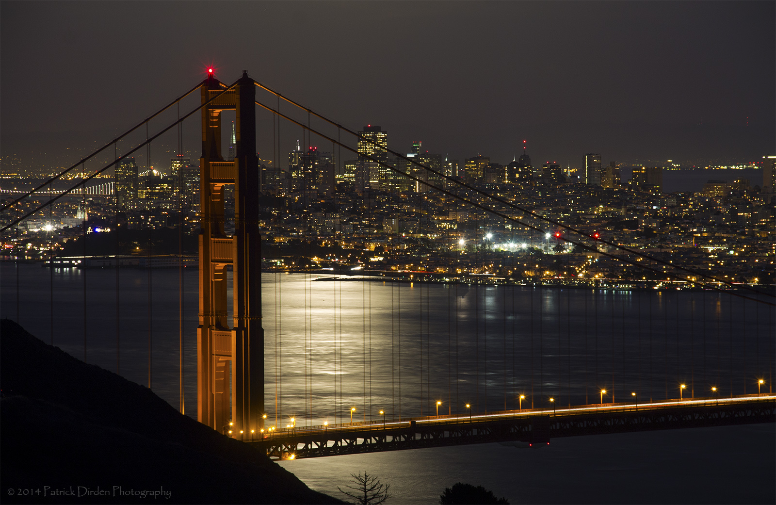 Ozean, San Francisco, Kalifornien, Nightphotography, Brücke, Licht, Meer, Betrachtung, Wasser, Nordkalifornien, Nacht-, golden, Tor, Nps, Golden Gate Bridge, Goldengate, Sanfranciscobayarea, Bayarea, Marincounty, Bucht von San Francisco, Nationalparkservice, Nationalparks, Sausalito, Hängebrücke, Marinheadlands, Northbay, Ggnra, Goldengatenationalrecreationarea, Sausalitoca