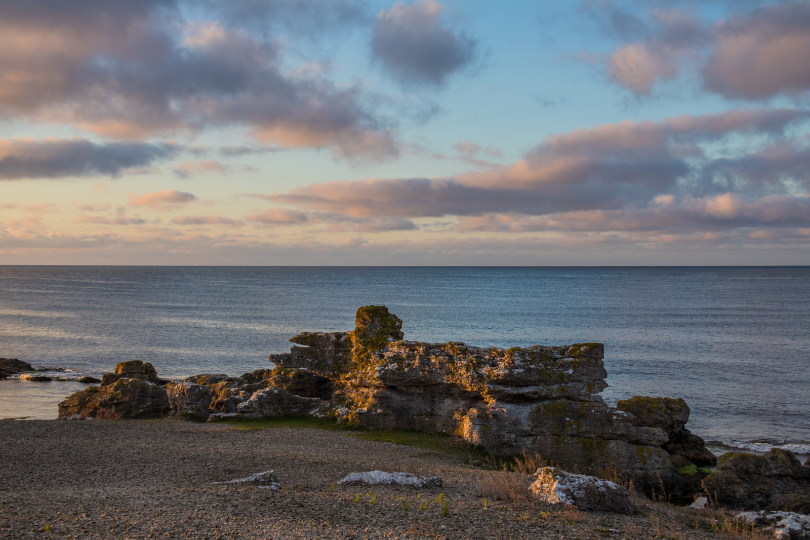 krajina, západ slunce, moře, záliv, Skála, pobřeží, písek, nebe, pláž, svítání, večer, ráno, věž, pobřeží, útes, horizont, pelerína, soumrak, Terén, mrak, svítání, oceán, vlna, hav, materiál, soluppg ng, zátoka, Gotland, holmh Llar, attackfoto, attackfoto8, Rauk, seastack, tělo z vody, mořská vlna