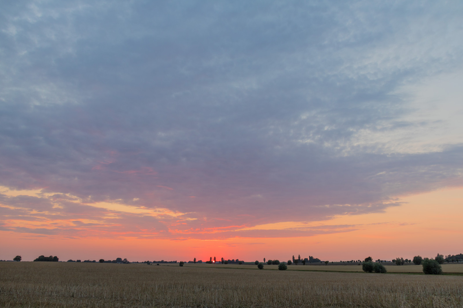 แสงแดด, พระอาทิตย์ตก, ท้องฟ้า, ฟิลด์, พระอาทิตย์ขึ้น, ตอนเย็น, เช้า, ดวงอาทิตย์, ขอบฟ้า, พลบค่ำ, โซล, เมฆ, รุ่งอรุณ, ทุ่งหญ้า, himmel, solnedg ng, ลินคอล์น, landsbygd, s dersl tt, landskap, exif model canoneos760d, ประเทศธรณีวิทยา, กล้องทำให้ Canon, geocity, กล้องรุ่น canoneos760d, geostate, ตำแหน่งทางภูมิศาสตร์, เลนส์ Exifs efs18200mmf3556is, exif ทำให้ canon, exif isospeed 100, ความยาวคลื่น exif 18mm, รูรับแสง exif 45, เกษตรกรรม, ที่ราบ, ทุ่งหญ้า, เขตชนบท, สายัณห์, ครอบครัวหญ้า, ปรากฏการณ์ทางอุตุนิยมวิทยา