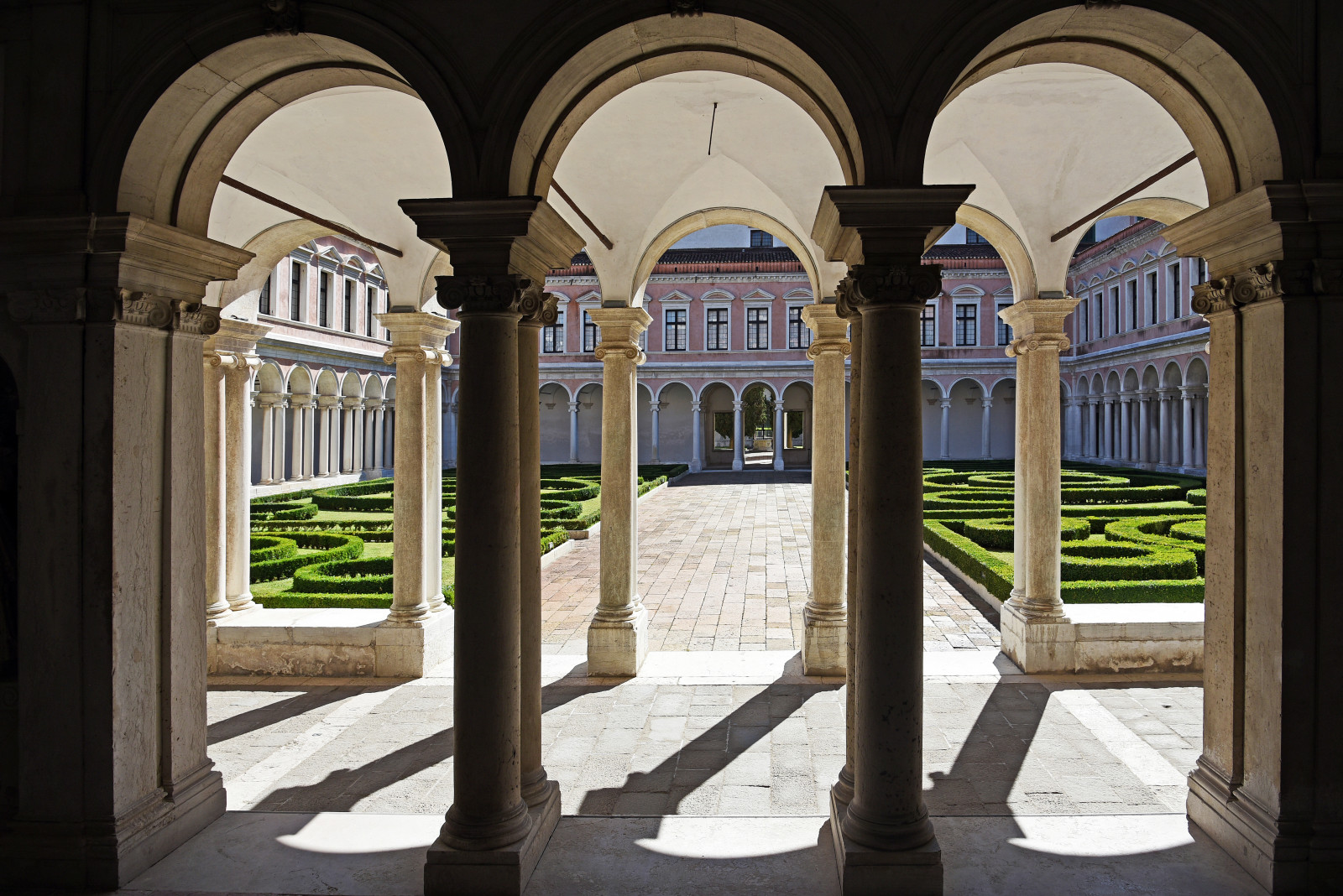 italien, Benátky, Itálie, Veneza, Nikon, Italia, sloupce, klidný, oblouky, Klid, tempo, klidný, klášter, venise, Venecia, Venezia, Venedig, architettura, italie, Chiostro, Paix, ticho, colonne, isola, Palladio, sangiorgiomaggiore, Kolonie, veneto, Cloitre, Serenit, Tranquilite, Fondazionegiorgiocini, nikond750