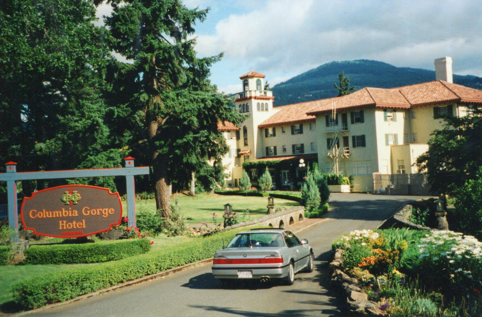 krajina, auto, silnice, Dům, hotel, vesnice, kapuce, řeka, historický, město, Honda, Oregon, Dálnice, rokle, chalupa, Columbia, dovolená, atrakce, majetek, 1991, strom, sjednocený, stavy, rostlina, nebo, domů, mezník, Registrovat, nrhp, onasill, panské sídlo, scénický, předměstí, site, sousedství, obytný prostor, rodinný vůz, kompaktní vůz, vlastnictví, nemovitost, pozemek pozemek, obnovena, hwy, nocleh, předehra, Předběhnout