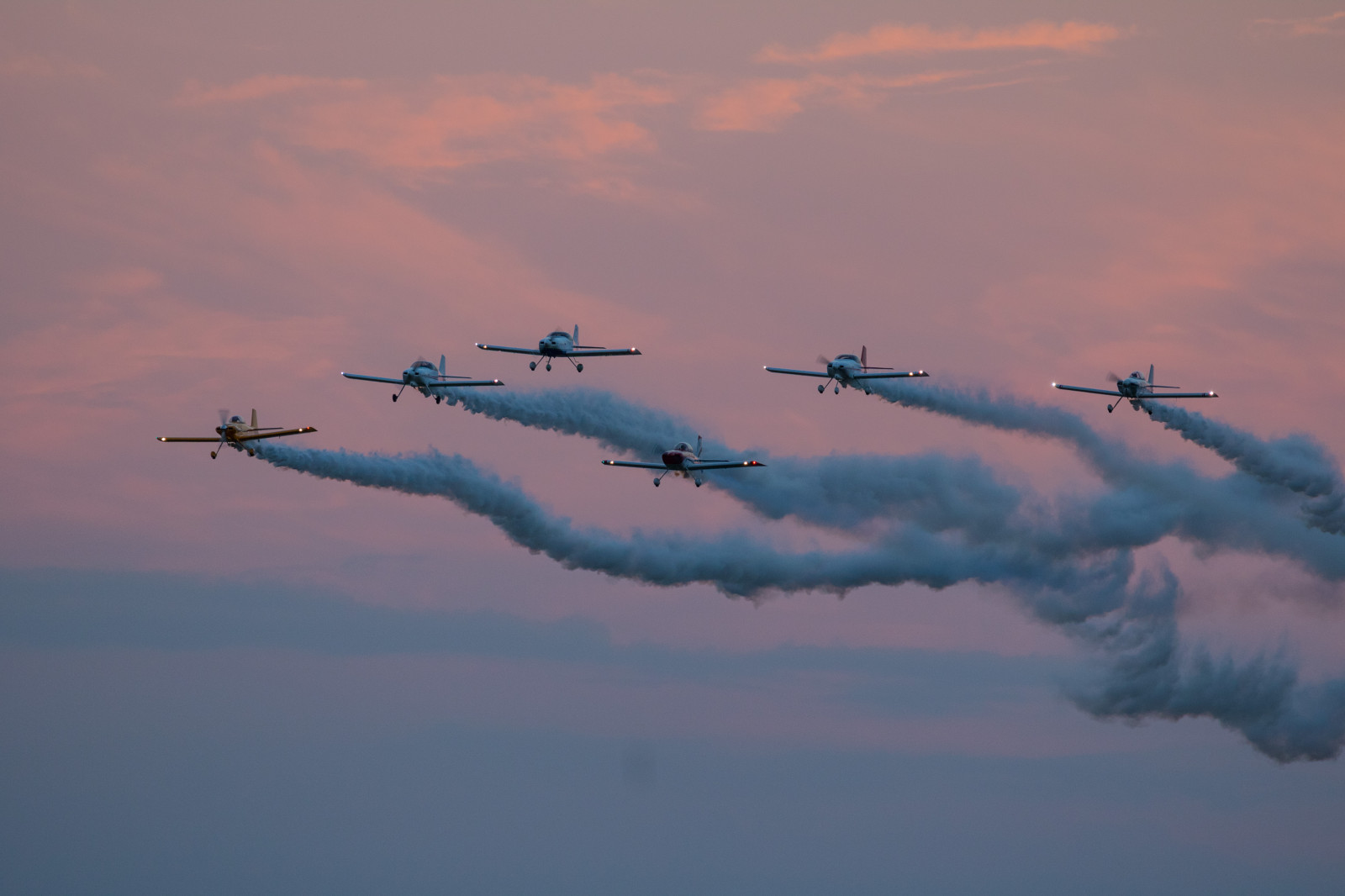 afspejling, himmel, køretøj, fly, fly, plan, Danmark, luftvåben, Tusmørke, Roskilde, Flyvningen, Sky, skymning, danmark, flygplan, fly, luft show, luftfart, exif model canoneos760d, geocountry, kamera gør kanon, geocity, kameramodel canoneos760d, geostate, geolocation, exif gøre kanon, exif åbning 63, exif isospeed 400, exif linse ef70300mmf456lisusm, exif focallength 300mm, Flyg, roskildeairshow, roskildeflygplats, flyguppvisning, rvator, danmark6xrvere, hjemmebyggedeflyiformationsflyvning, vinge, atmosfære af jord
