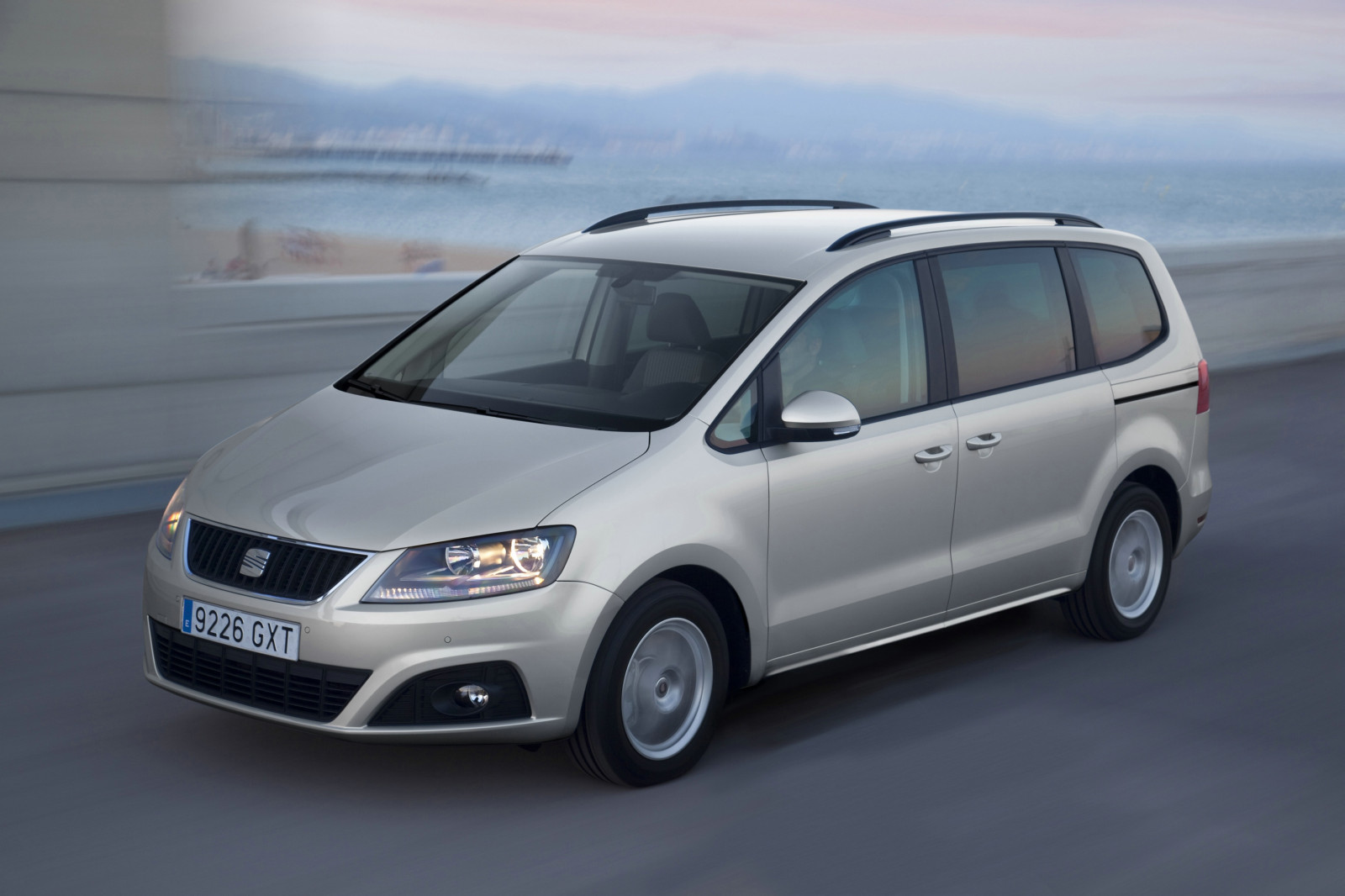 Wallpaper Volkswagen 2013 Seat Alhambra Netcarshow Netcar Car wallpaper-volkswagen-2013-seat-alhambra-netcarshow-netcar-car