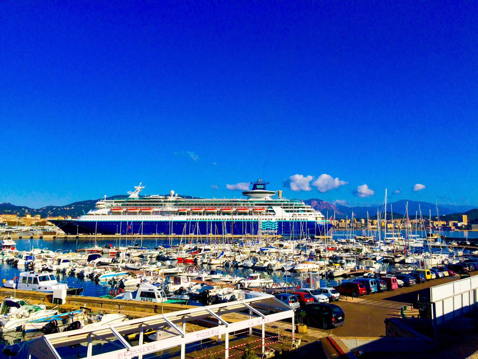 paesaggio, nave, barca, mare, paesaggio urbano, cielo, veicolo, nave da crociera, panorama, Francia, i phone, bacino, stadio, Corsica, struttura, paysage, Ajaccio, Marina, porta, Corse, mer, navire, Citadelle, Ancre, crociera, sovrano, Croisi re, Pullmantur, impianto sportivo, nave passeggeri