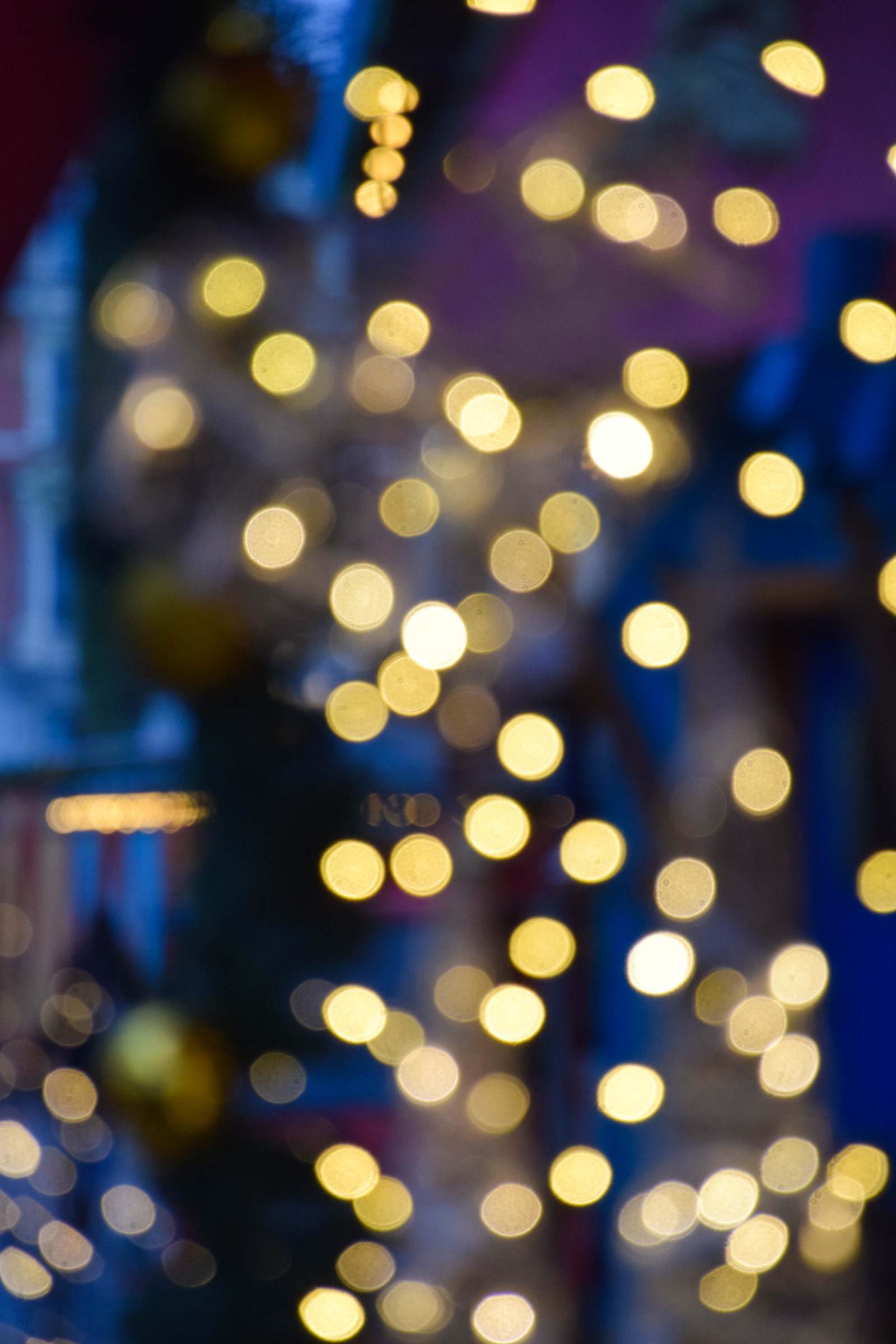 Wallpaper : sunlight, contrast, night, red, reflection, winter, yellow 